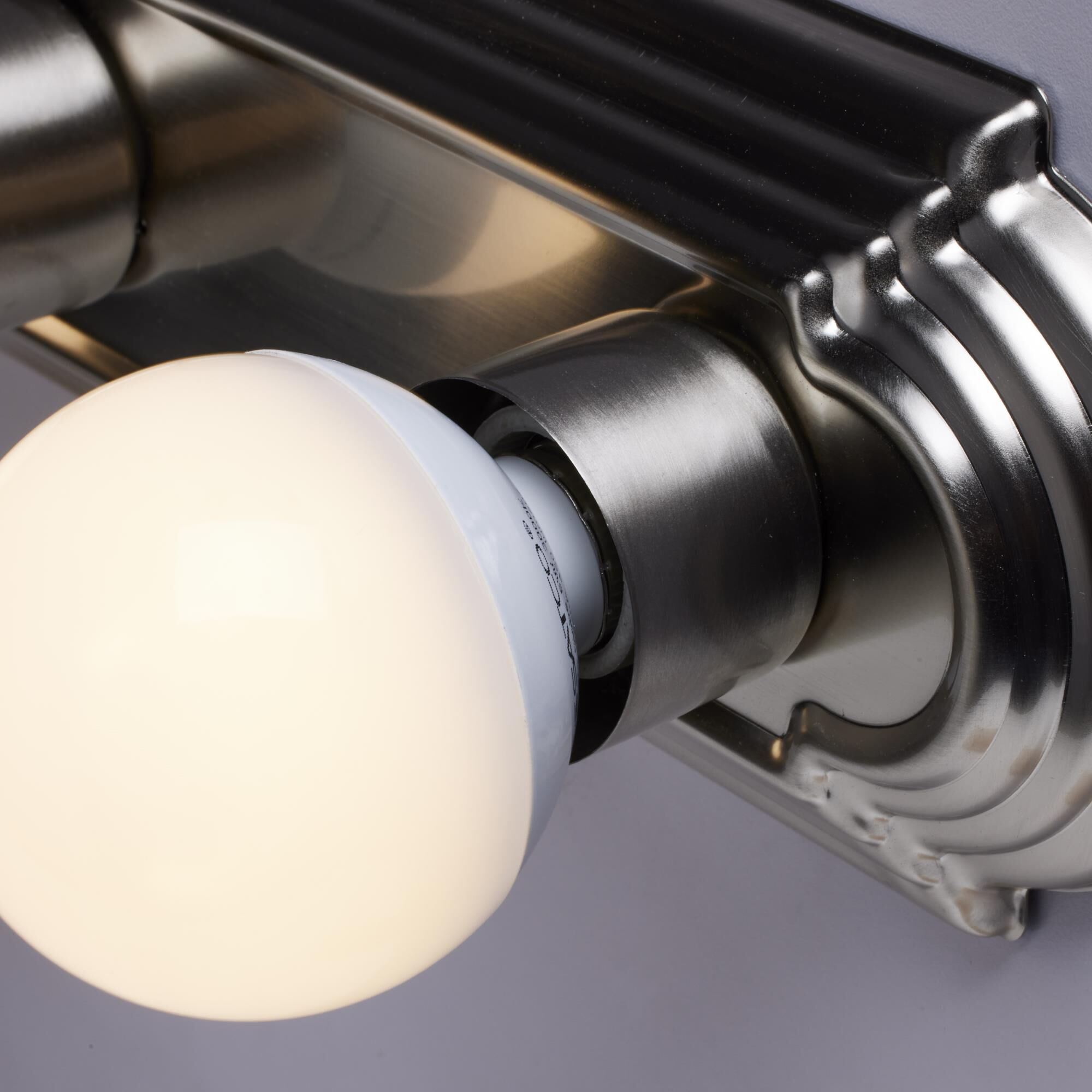 Racetrack 18 Inch 3 Light Bath Vanity Light by Nuvo Lighting