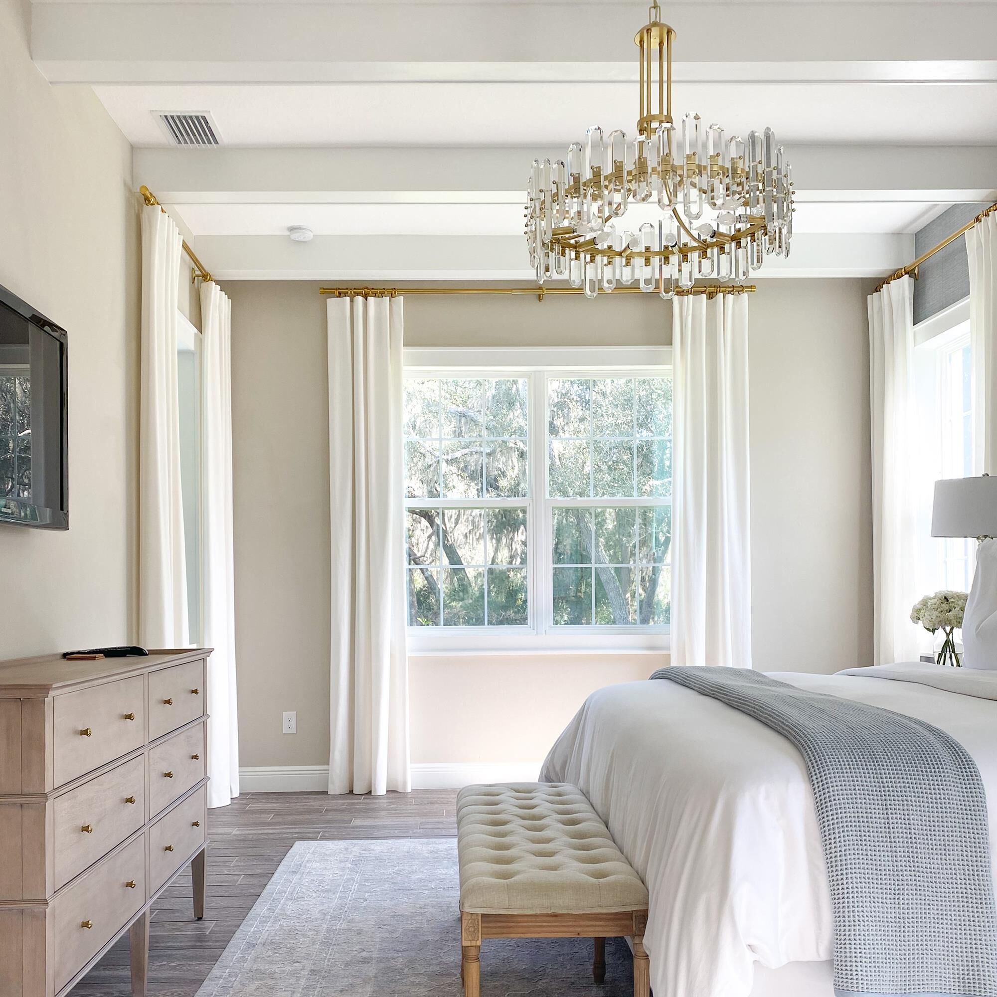 Bolton 24 Inch 8 Light Chandelier by Crystorama