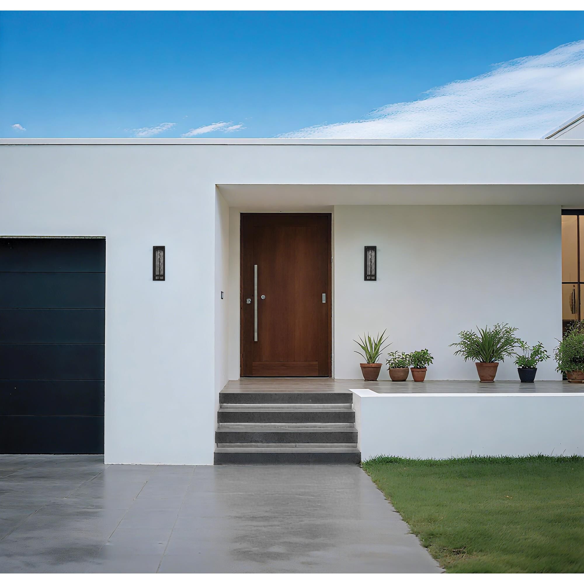 Shown in Textured Black finish and Clear Water glass