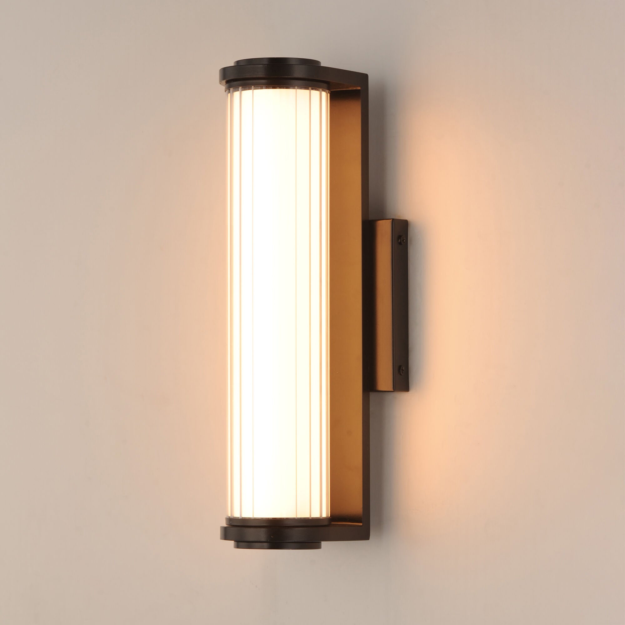 Vetra 13 Inch Outdoor Wall Light,