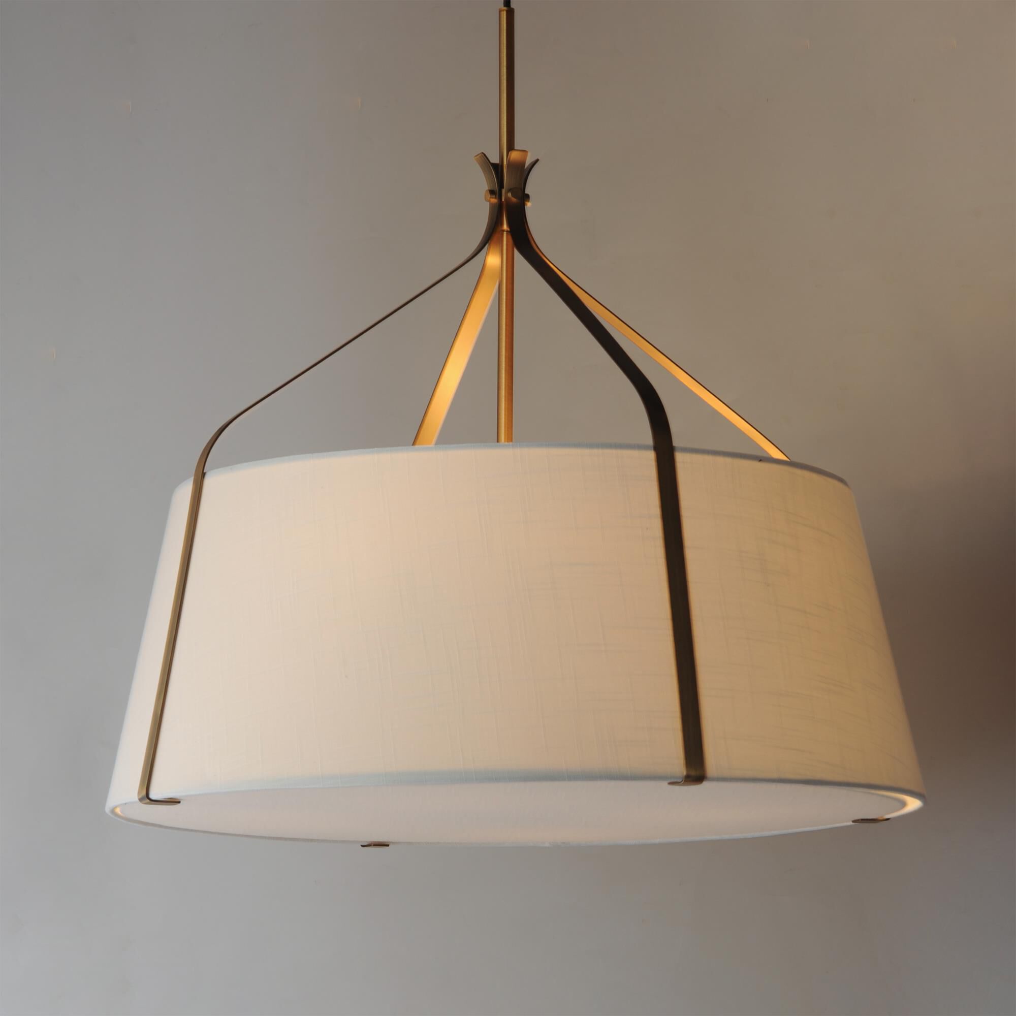 Bandera 31 Inch Chandelier by Maxim Lighting