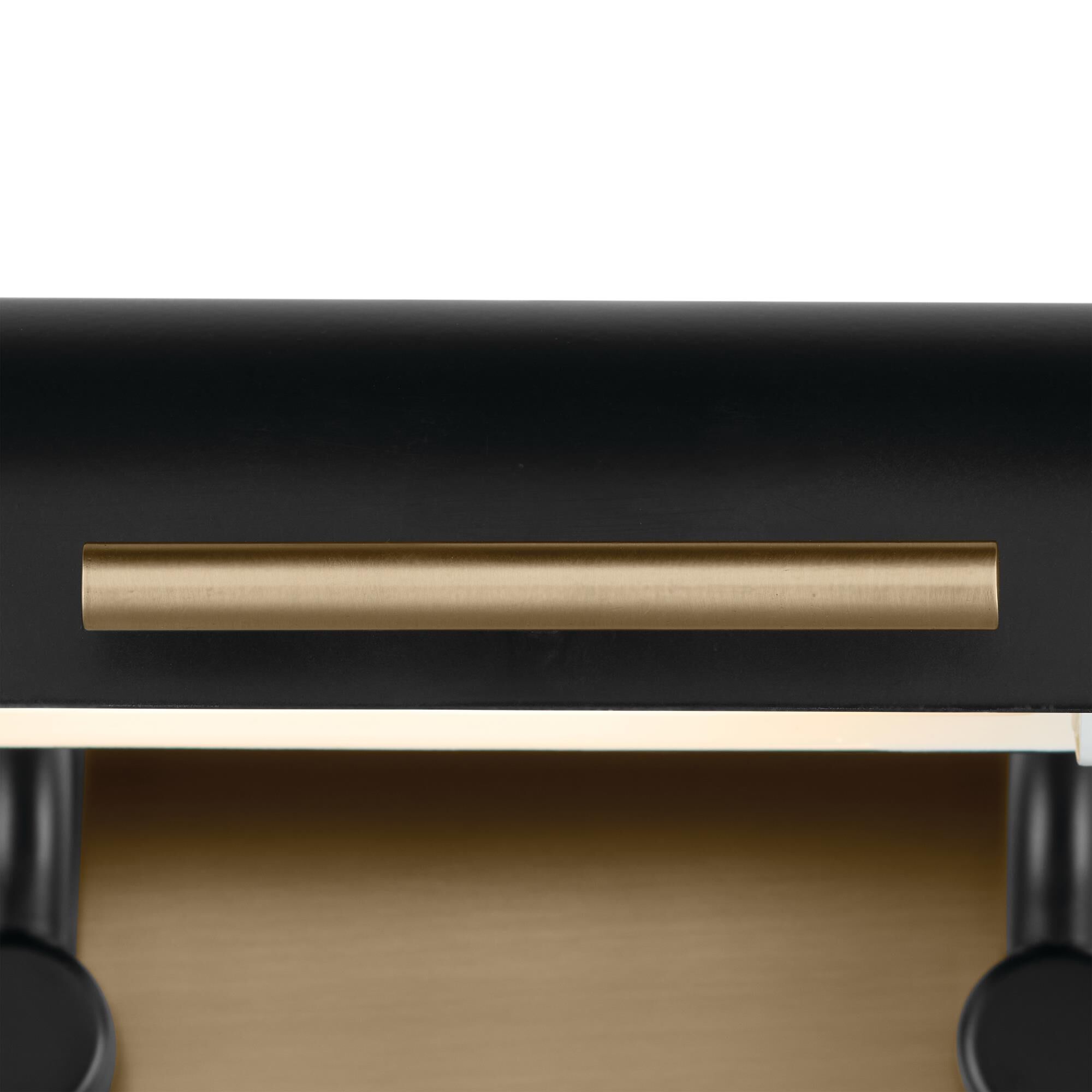 Shown in Black finish and Metal shade