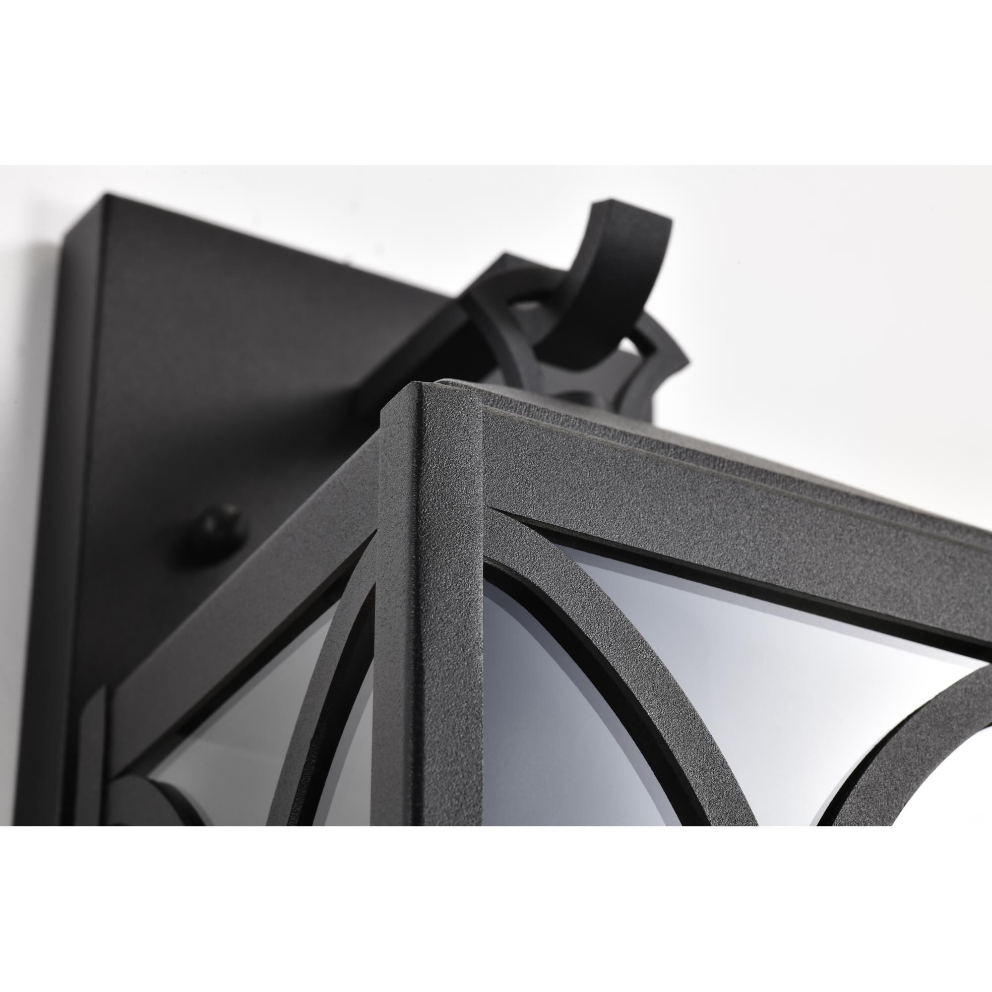 Shown in Matte Black finish and Clear glass