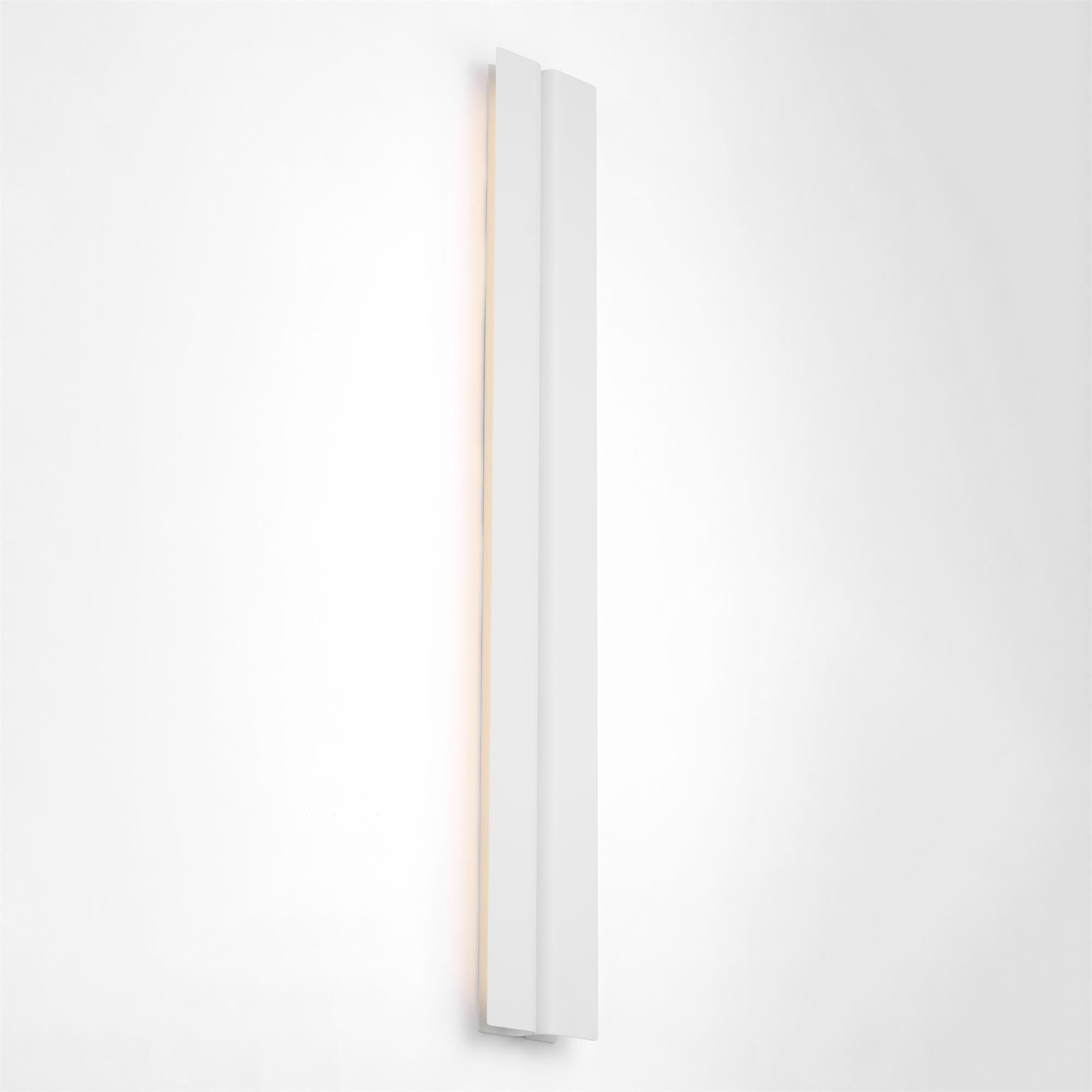 Shown in Matte White finish and Aluminum shade