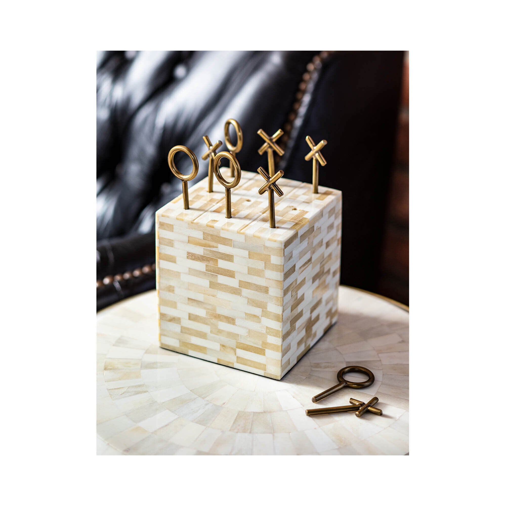 Shown in Multitone Natural Bone with Polished Nickel finish