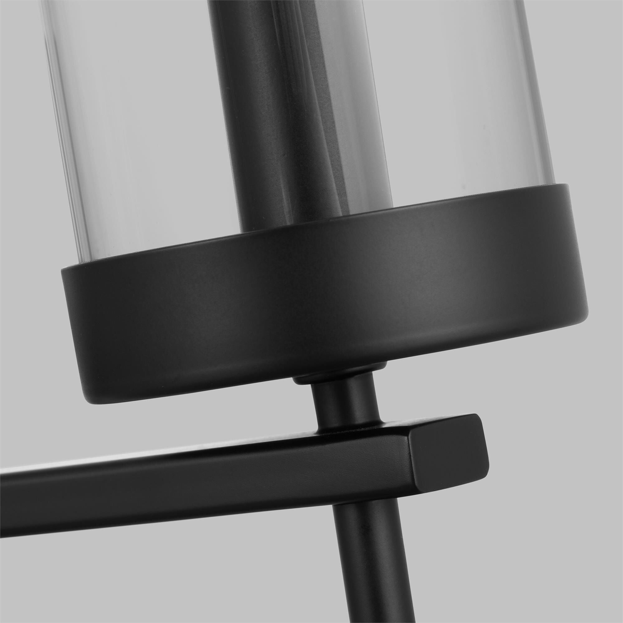 Shown in Midnight Black finish and Clear Glass s shade