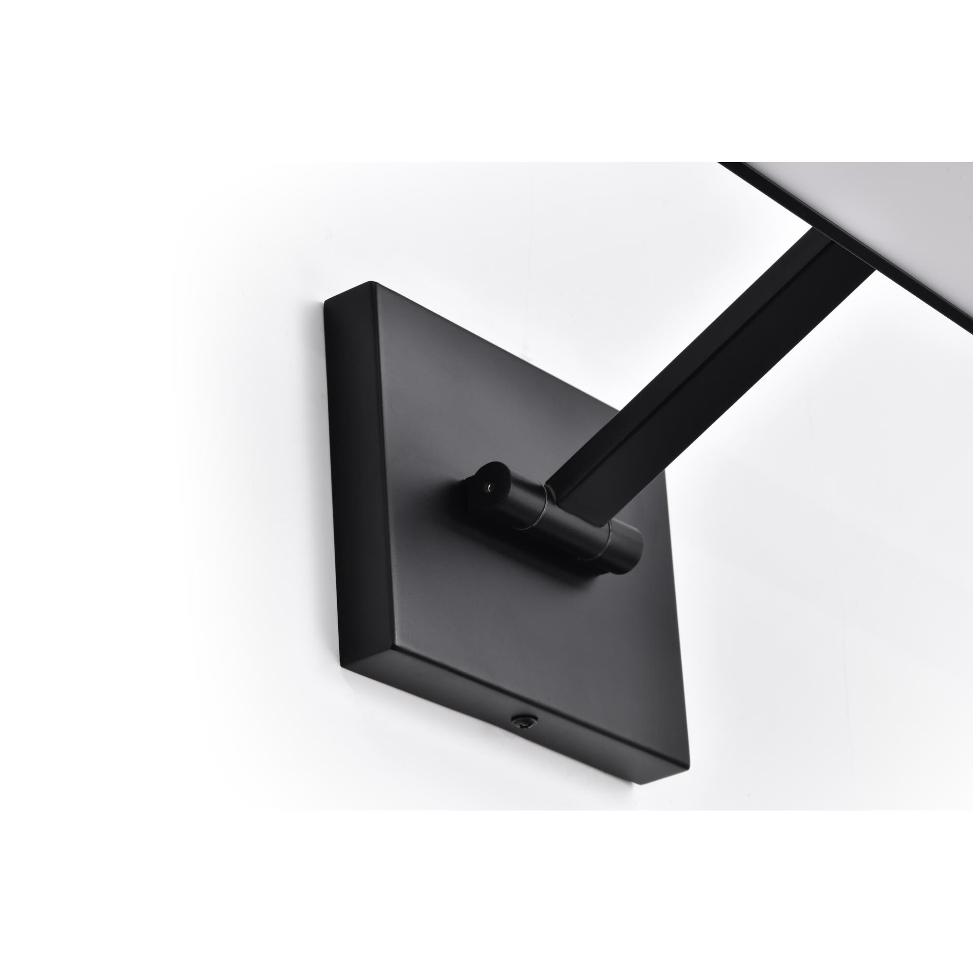 Hazel 24 Inch Picture and Display Light by Nuvo Lighting