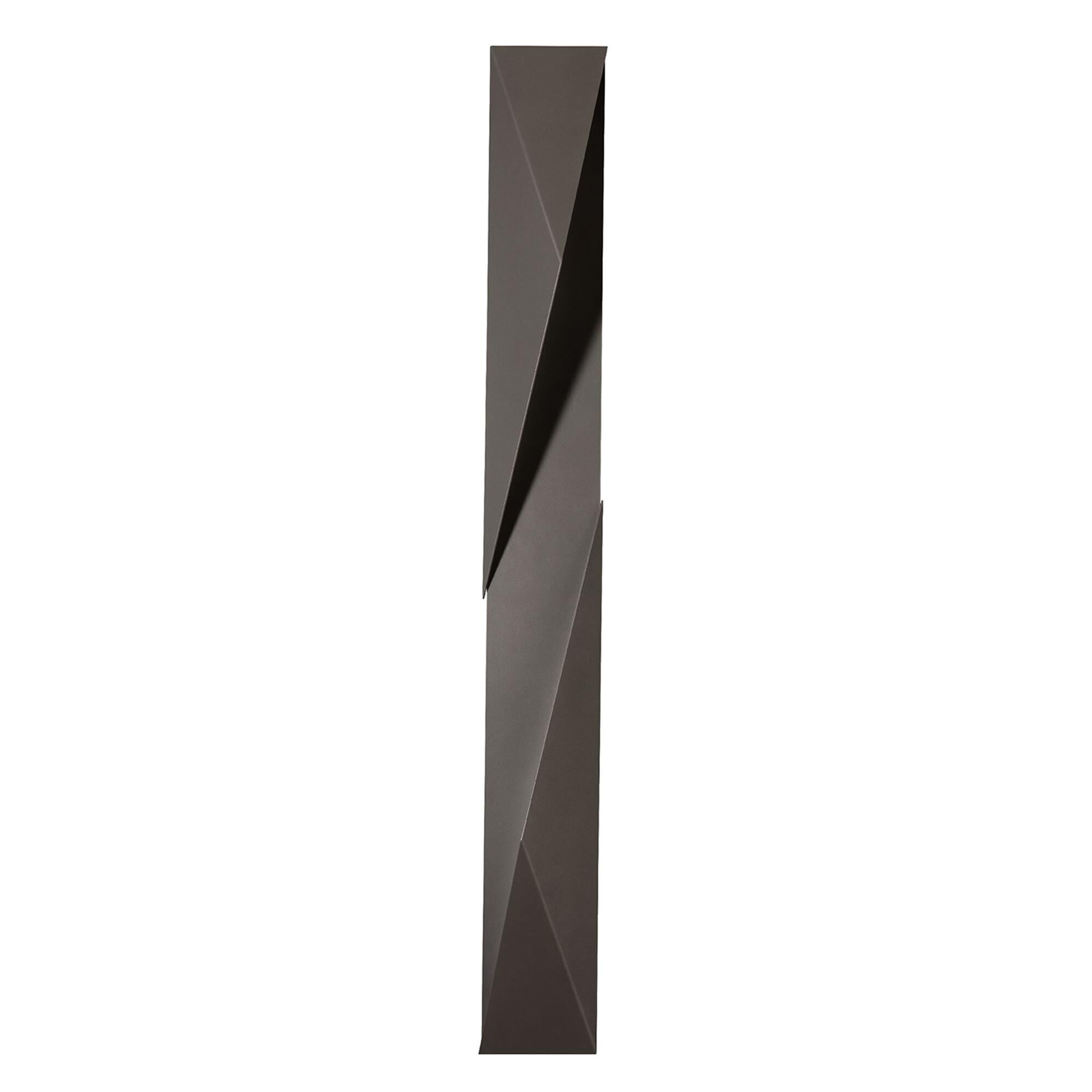 Shown in Coastal Burnished Steel finish