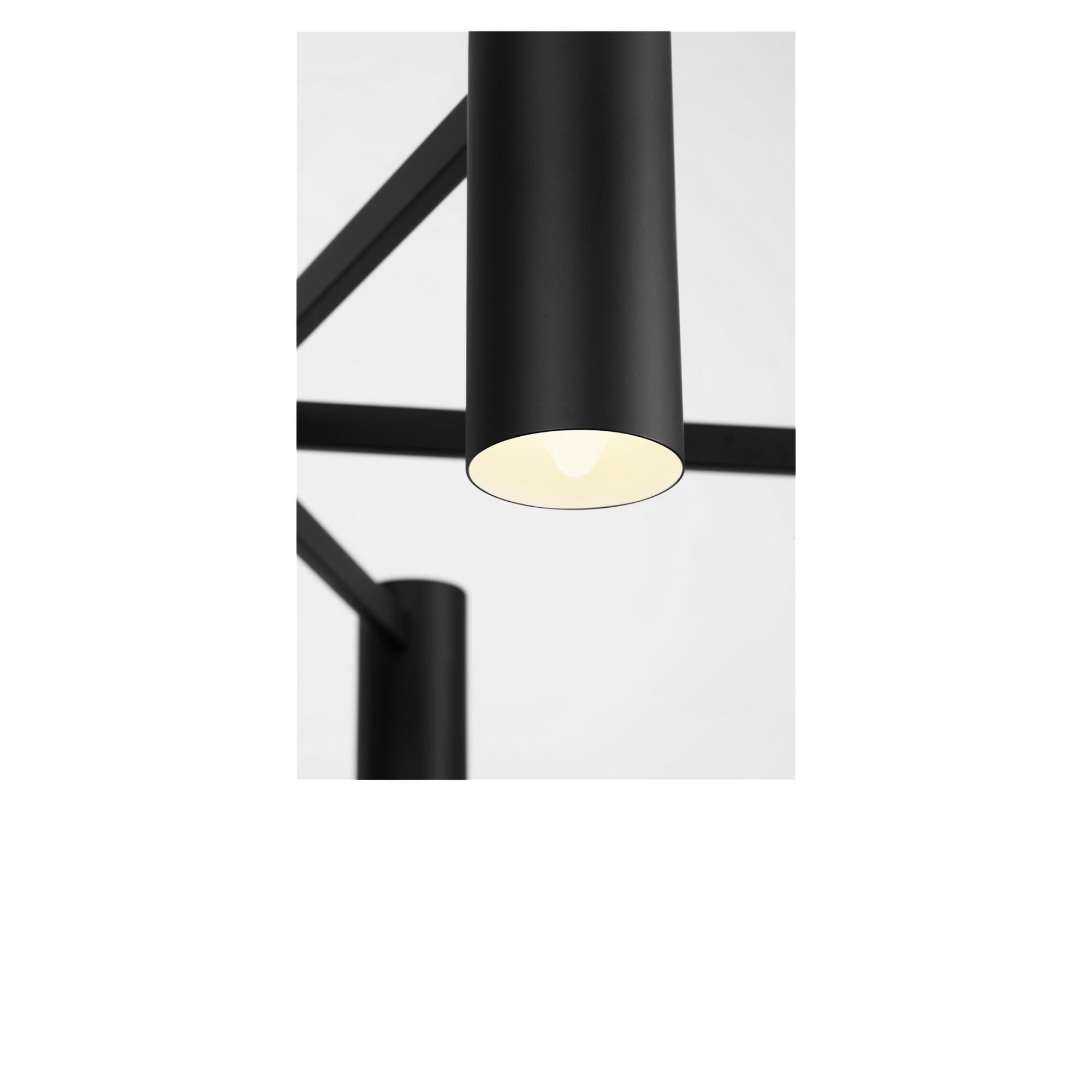 Shown in Midnight Black finish and Metal shade