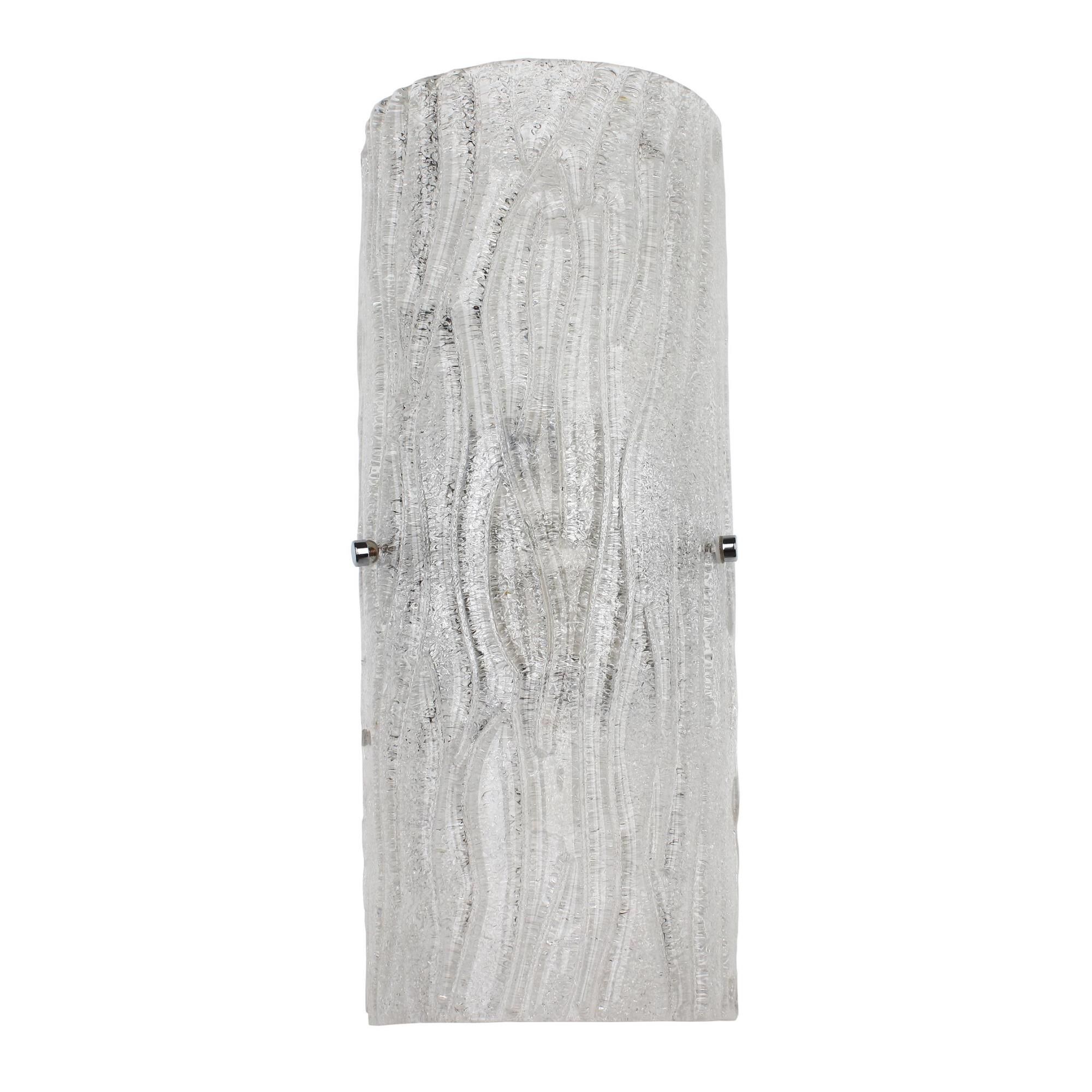 Shown in Chrome finish and Bright Ice glass