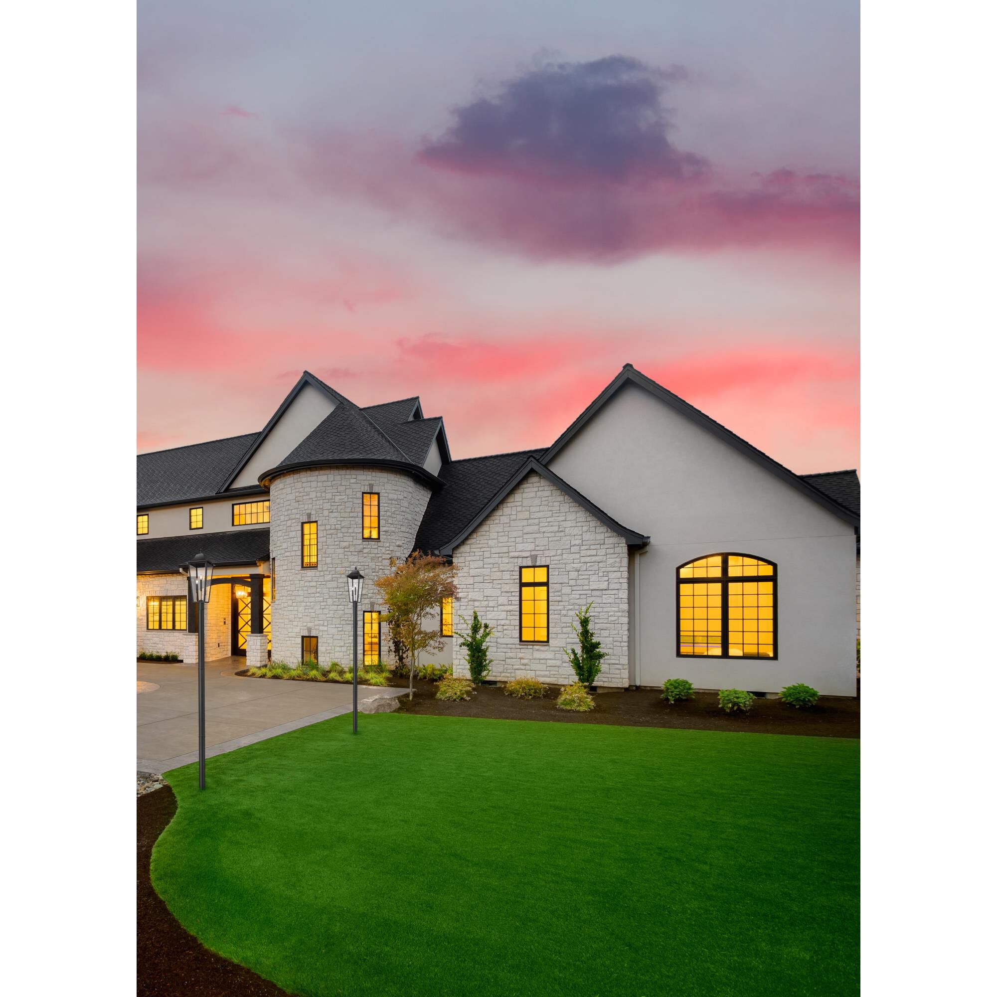 Shown in Black finish and Clear Beveled glass and Clear Beveled shade