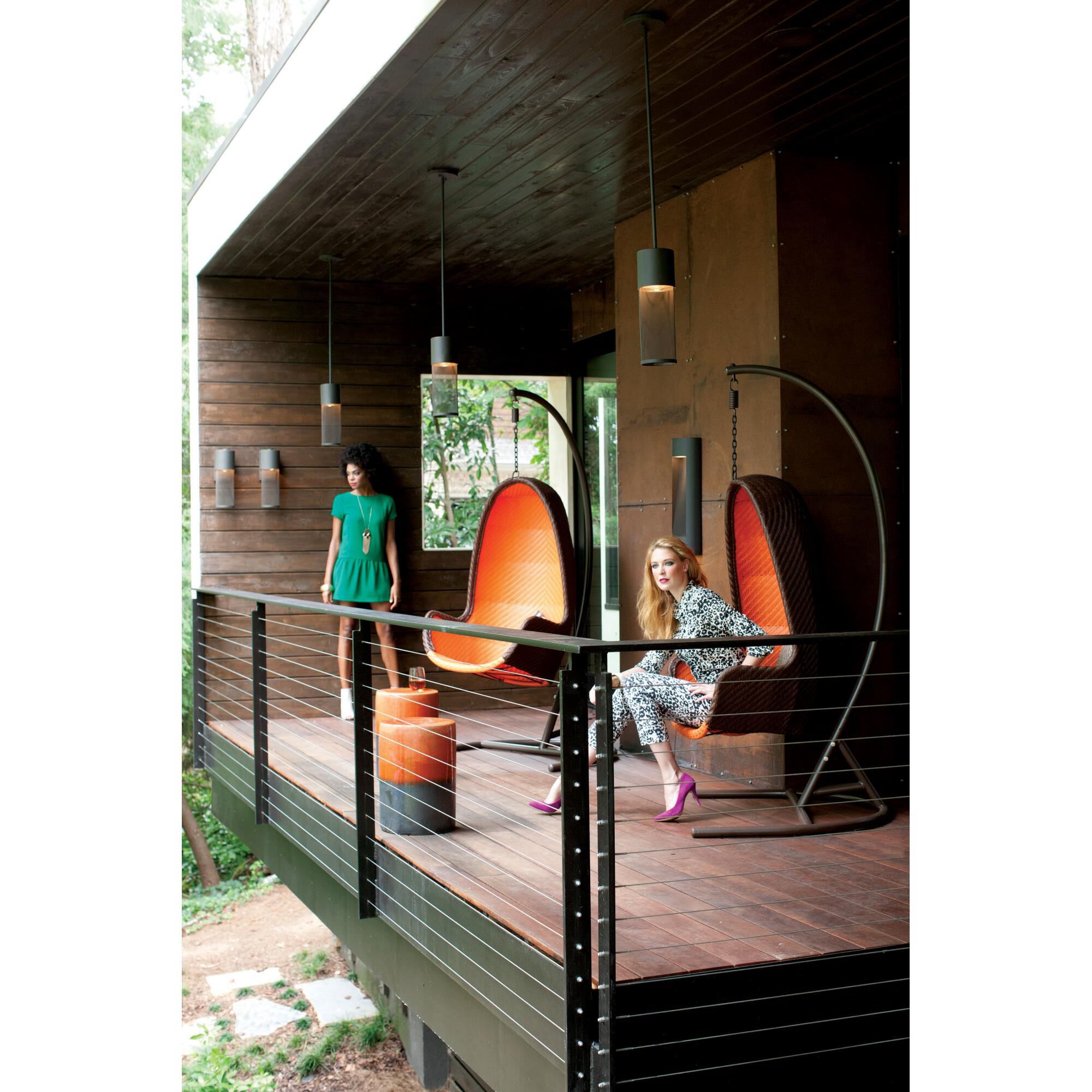 Shown in Buckeye Bronze finish and Stainless Steel Mesh shade