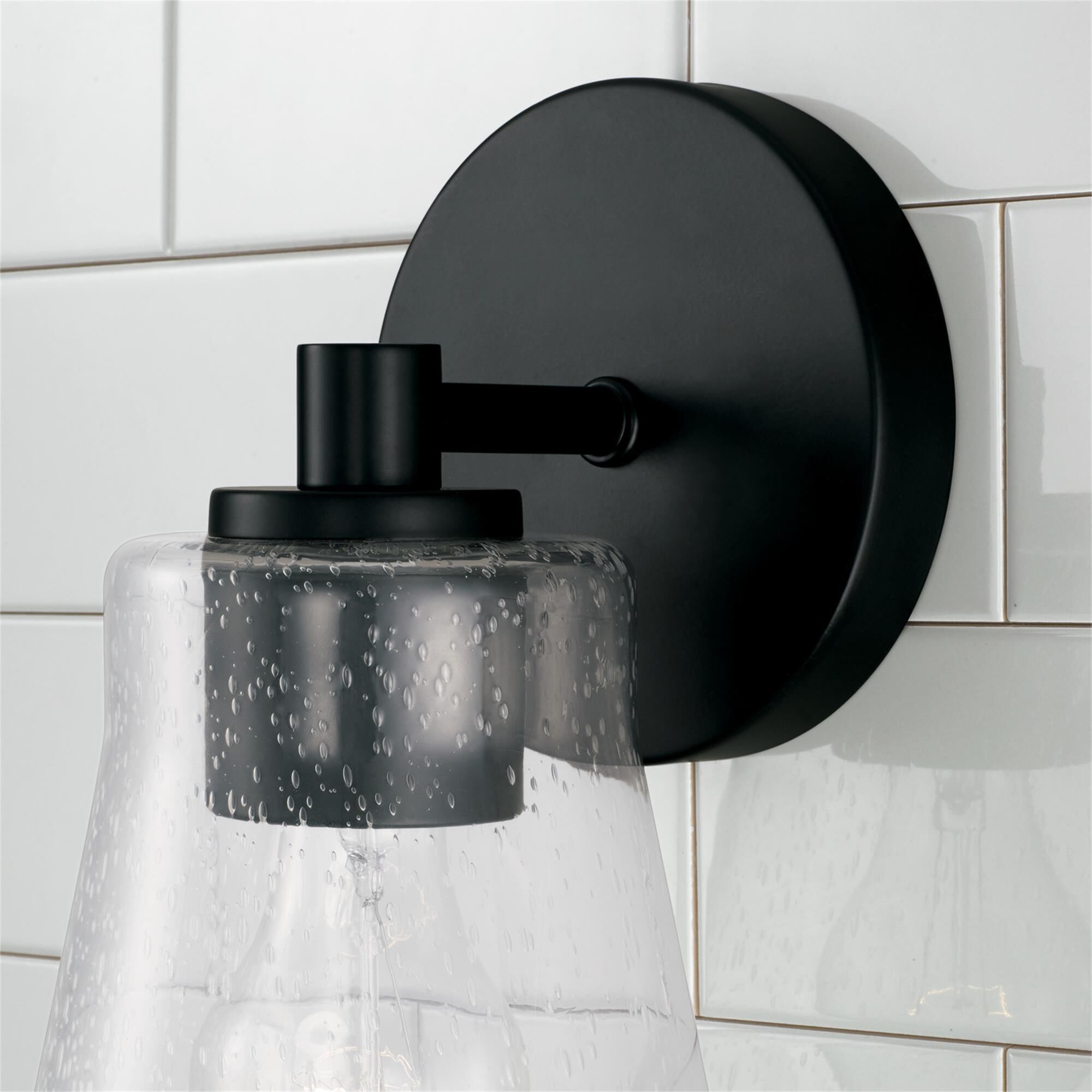Shown in Matte Black finish and Clear Seeded glass