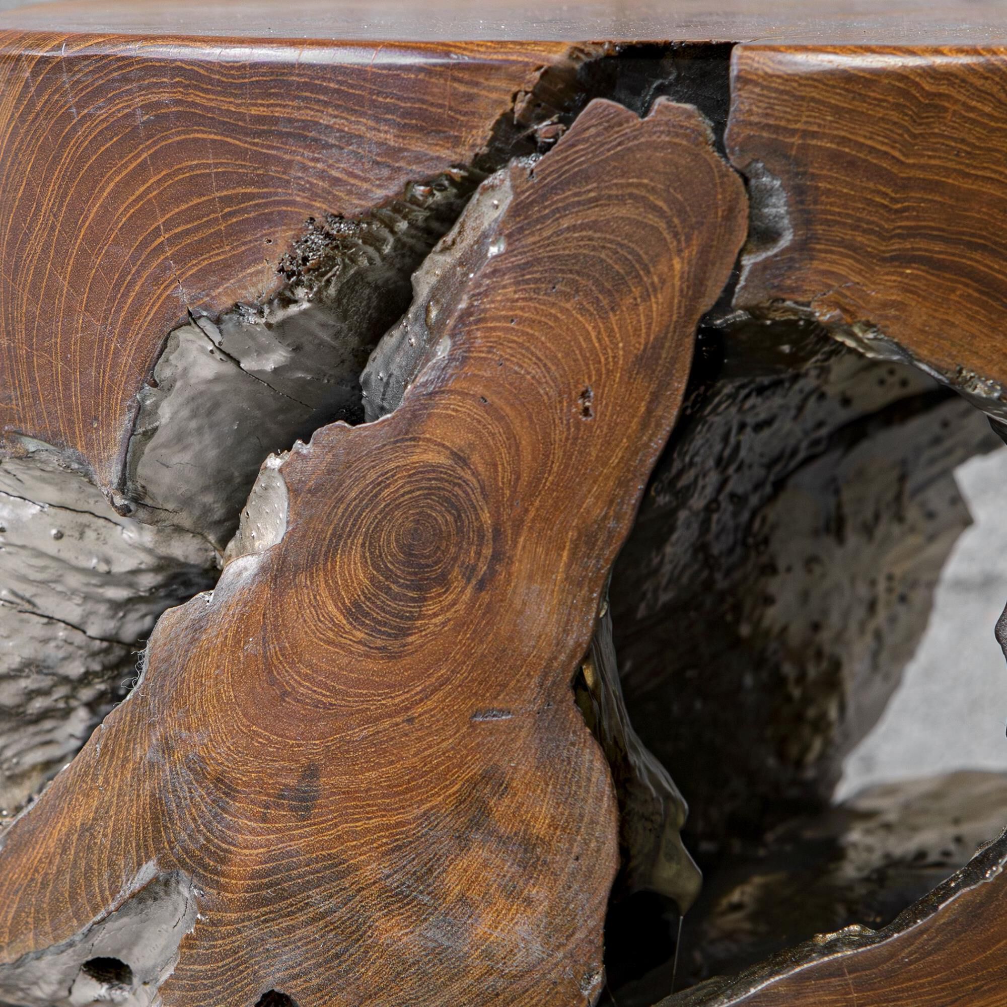 Shown in Silver and Woodtone finish