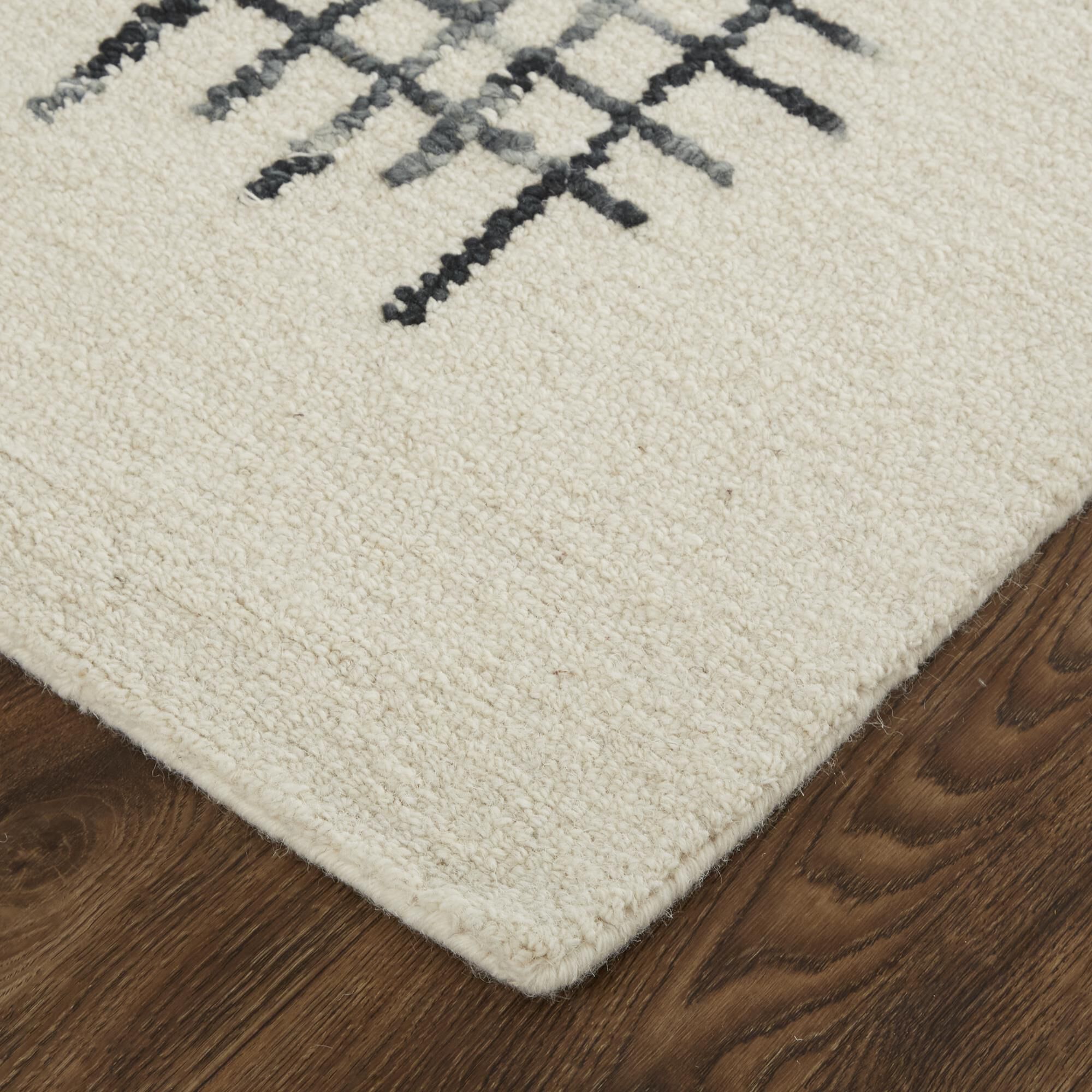 Maddox Area Rug,