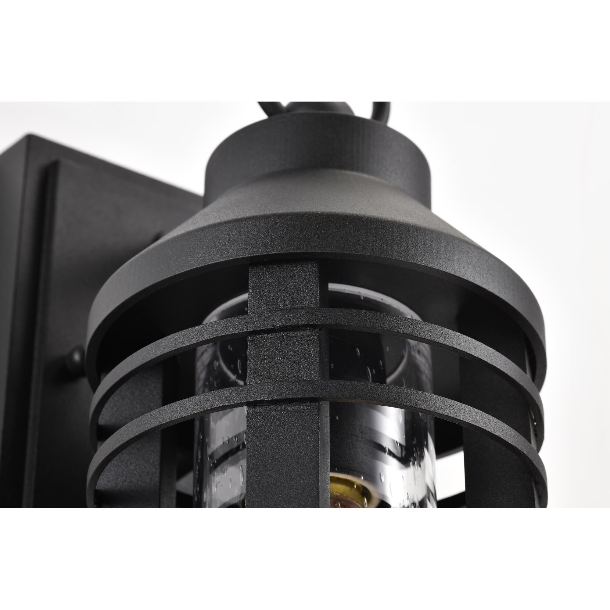 Shown in Matte Black finish and Clear Seeded glass