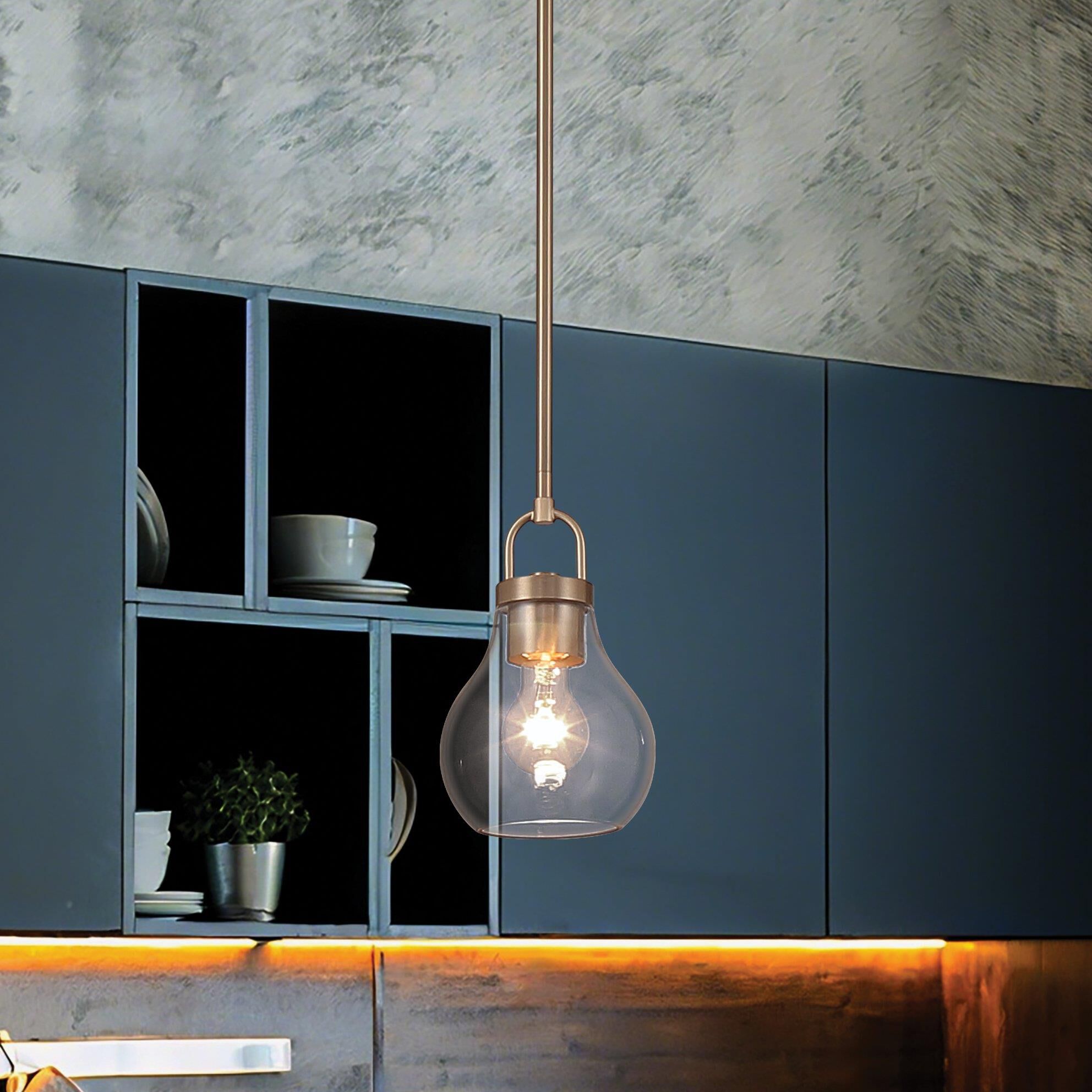 Shown in Champagne Gold finish and Clear glass