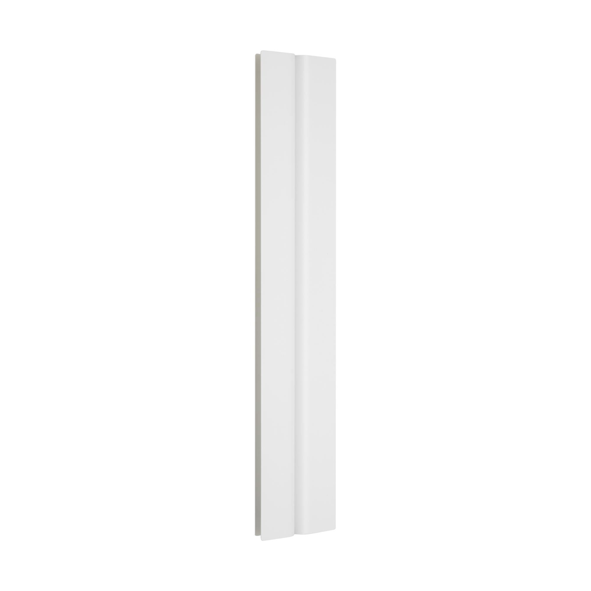 Shown in Matte White finish and Aluminum shade