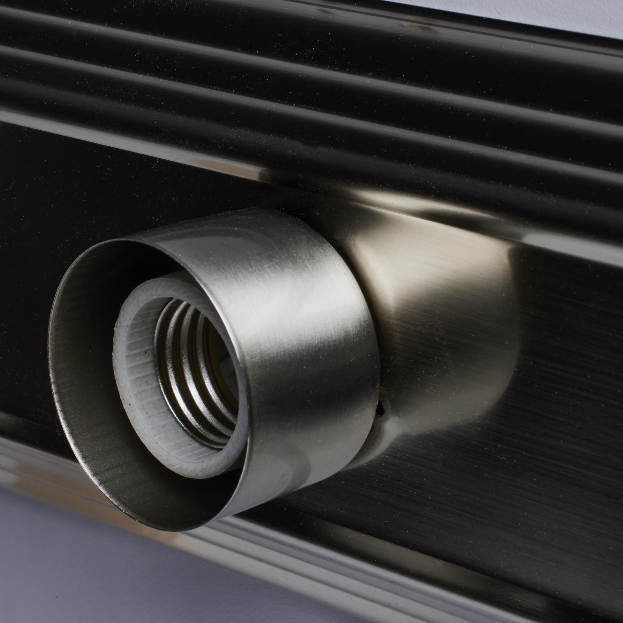 Racetrack 18 Inch 3 Light Bath Vanity Light by Nuvo Lighting