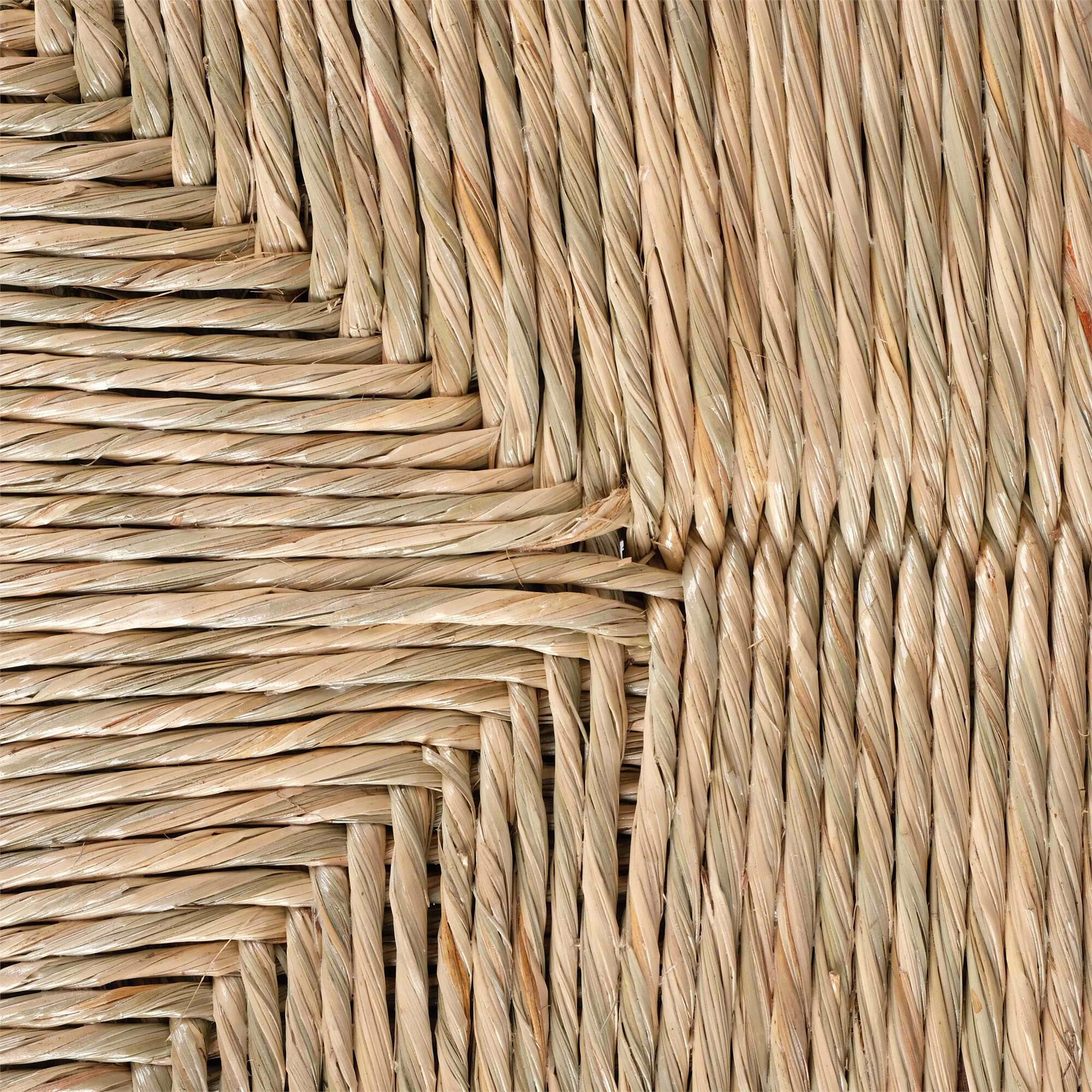 Shown in Black, Natural Light finish