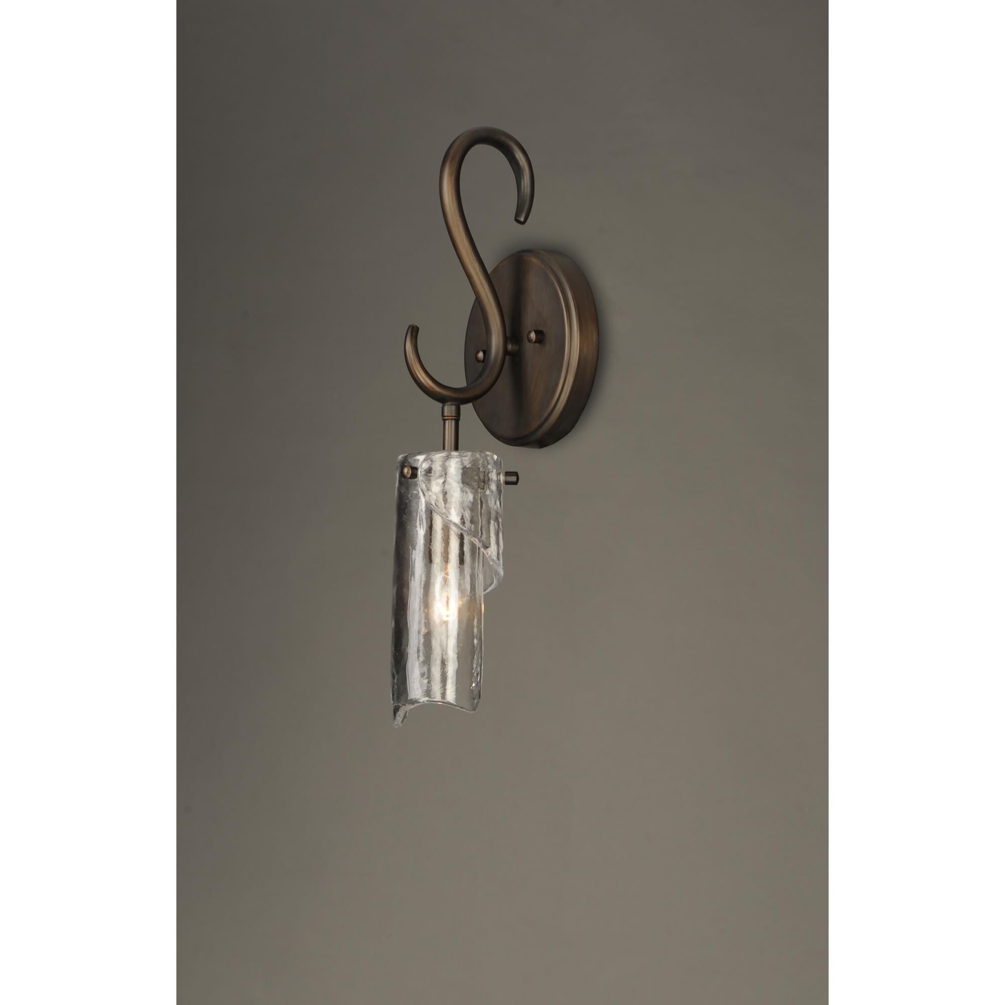 Shown in Chestnut Bronze finish and Clear glass