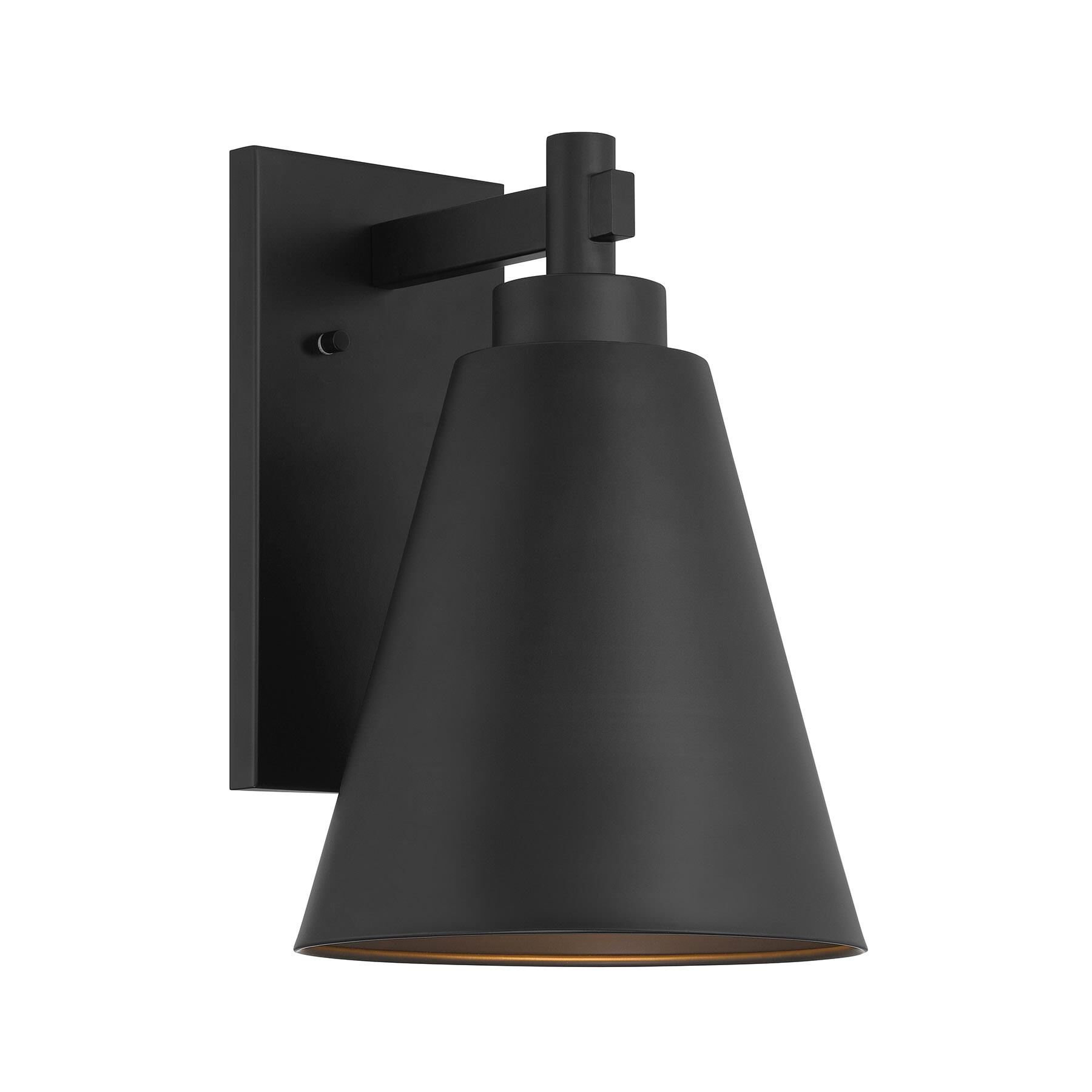 Shown in Matte Black finish and Metal shade