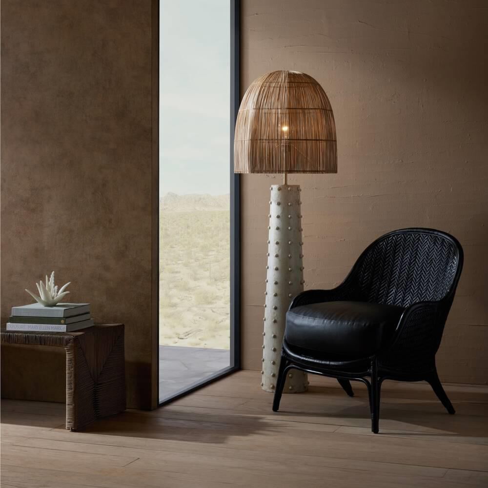 Shown in Noir finish