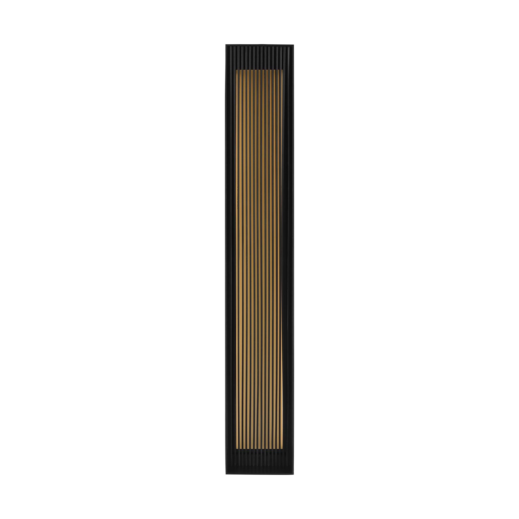 Shown in Outdoor Black finish and Aluminum shade
