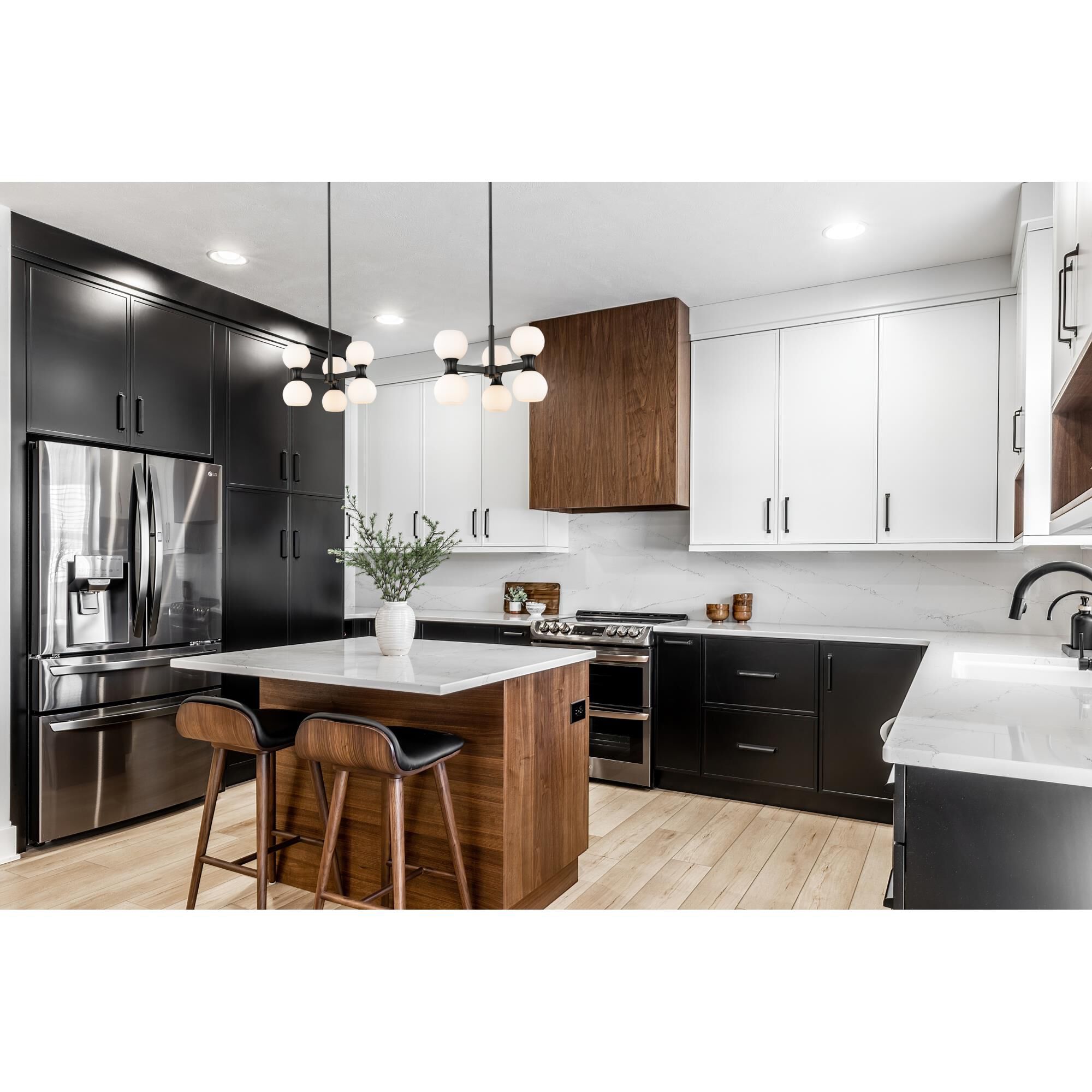 Shown in Matte Black finish and Matte Opal glass