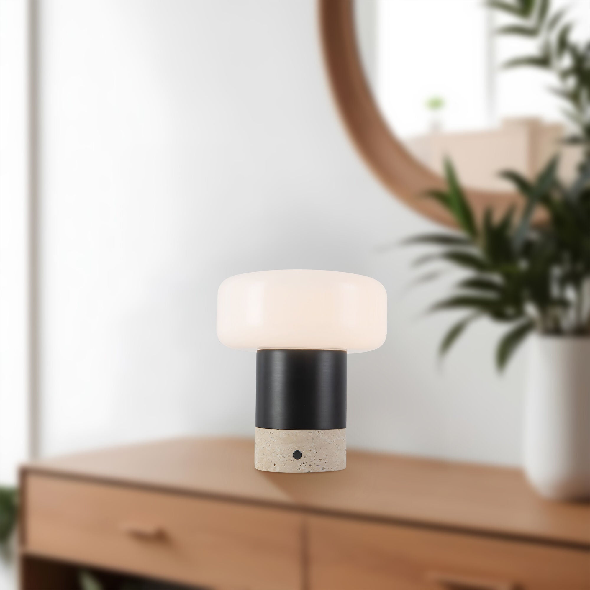 Elisa Carlucci Niko 8 Inch Accent Lamp,