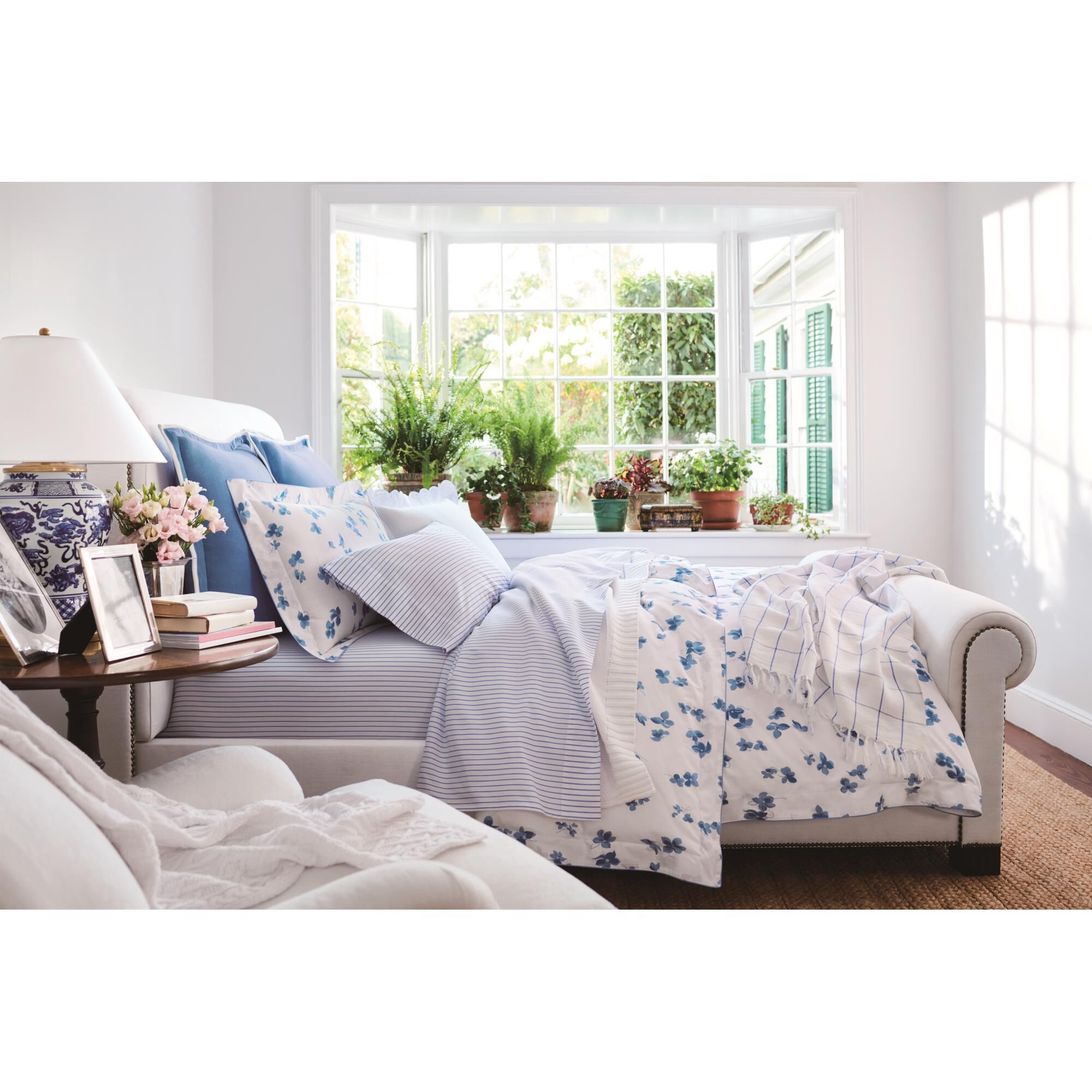 Ralph Lauren Foo Dog 28 Inch Table Lamp by Ralph Lauren