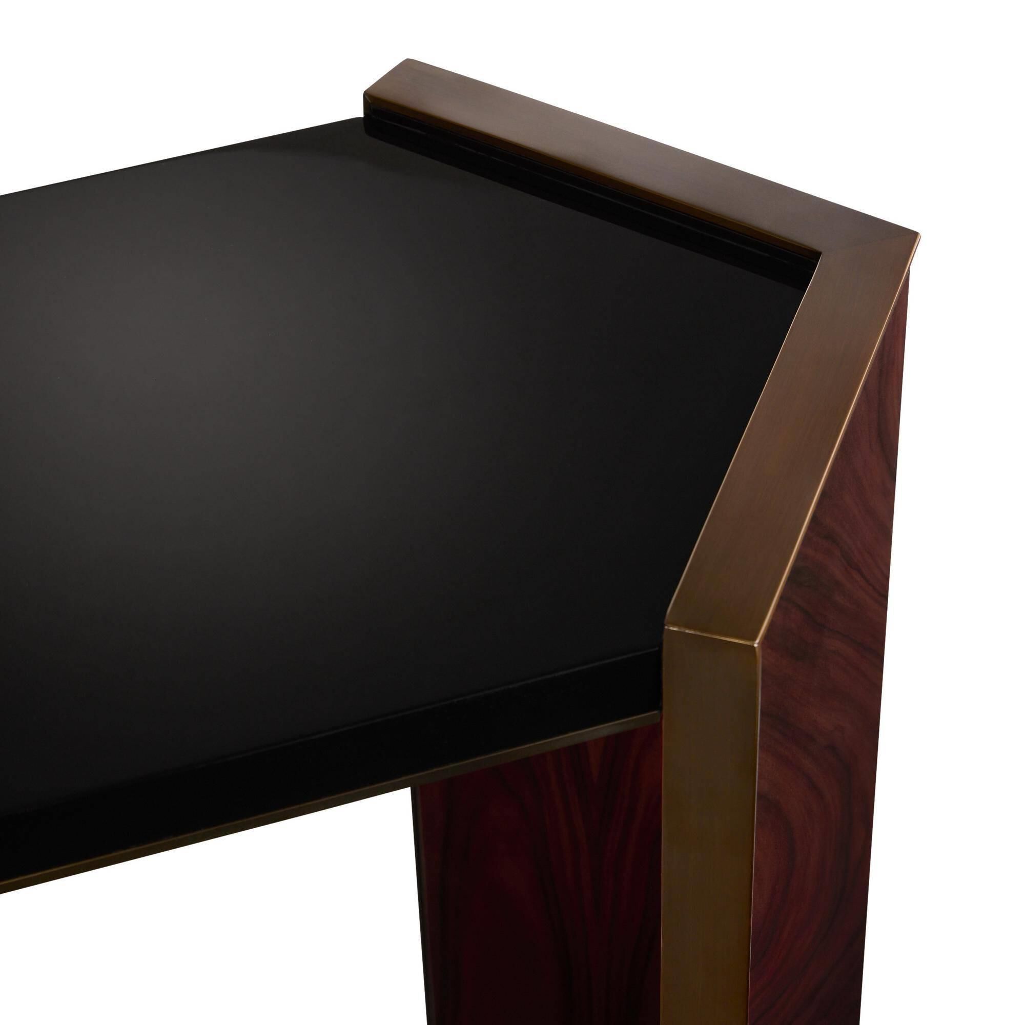 Shown in Black and Santos Rosewood finish