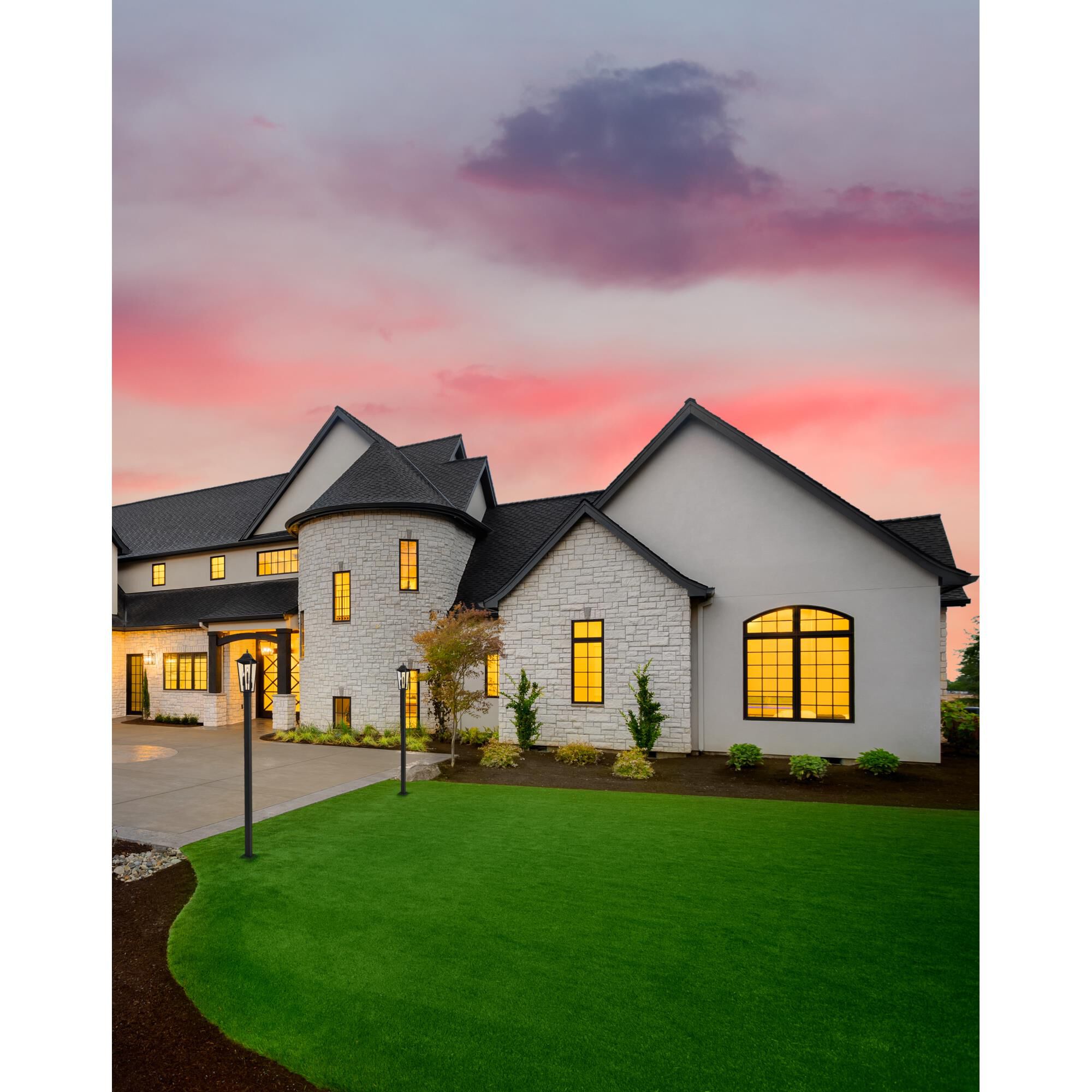 Shown in Black finish and Clear Beveled glass and Clear Beveled shade