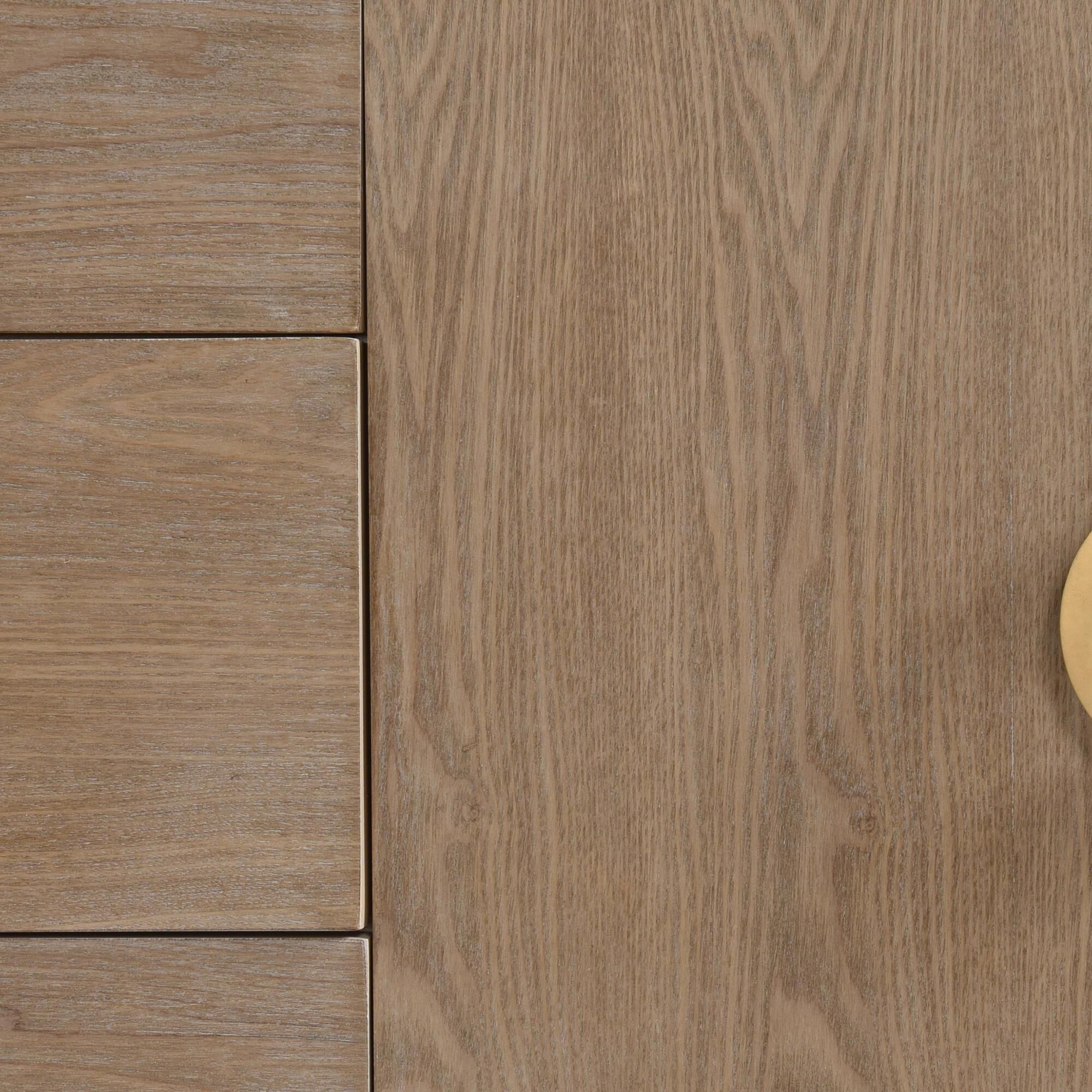 Shown in Weathered Oak, Natural Wood, Gold, Light Cream finish