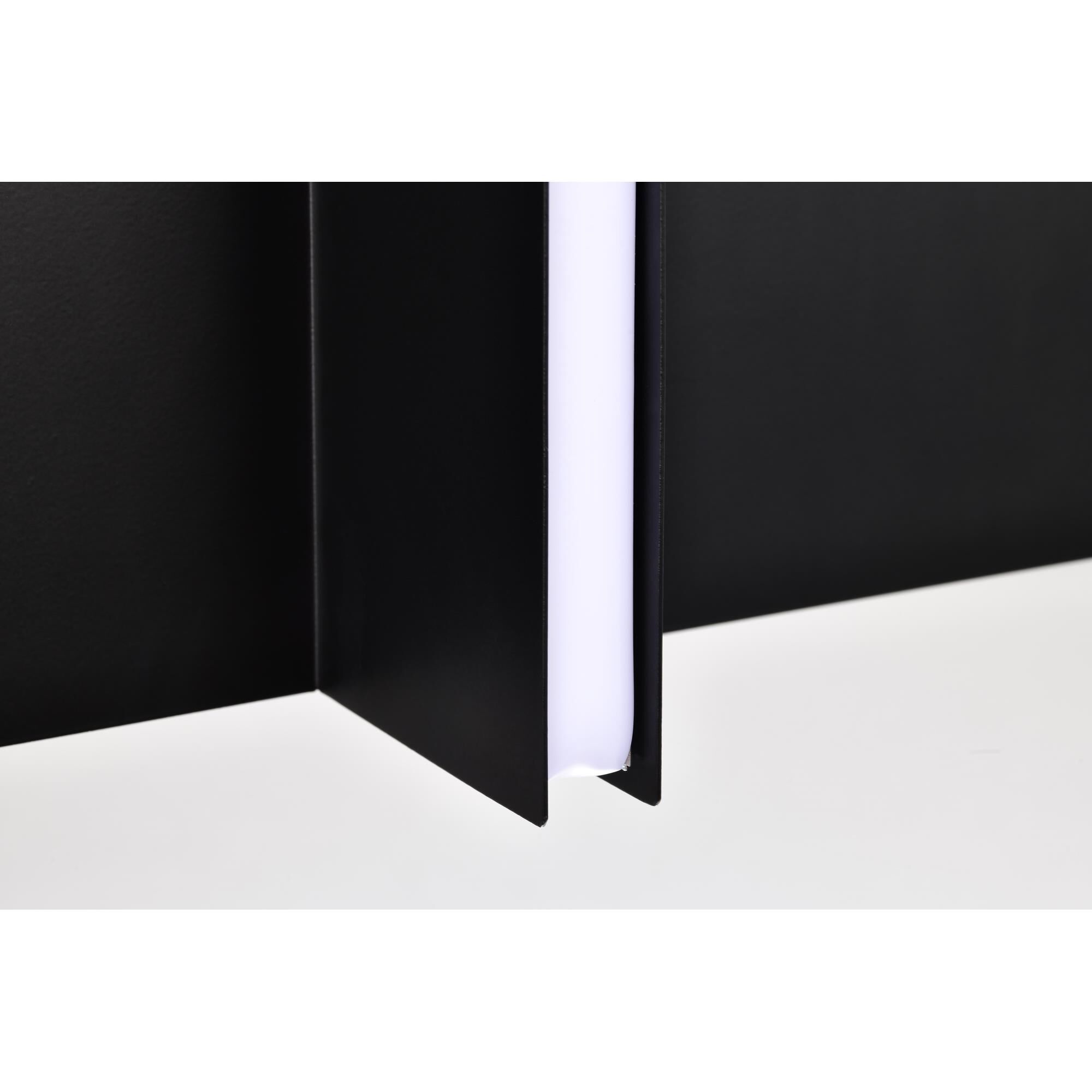 Shown in Matte Black finish