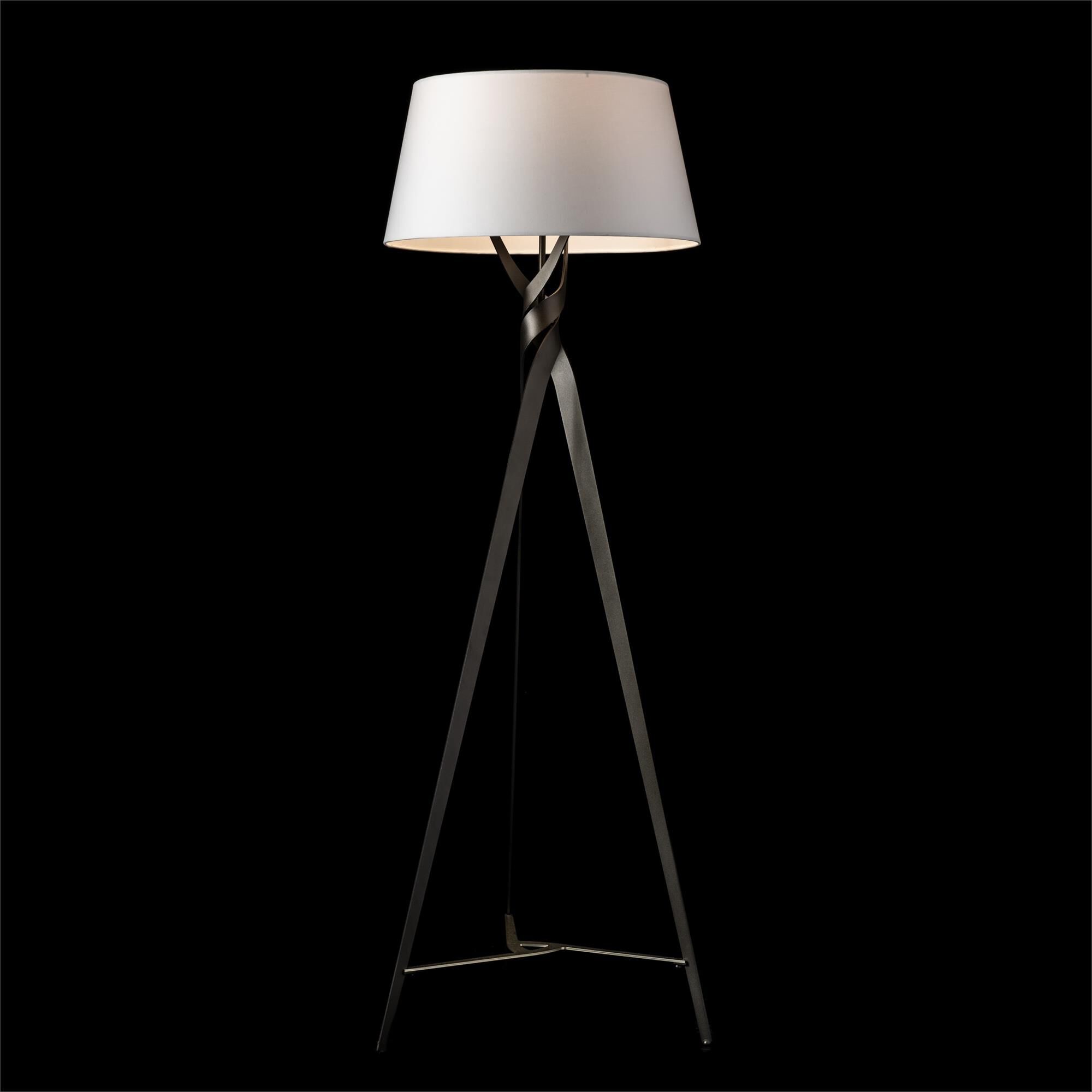 Shown in Oil Rubbed Bronze and Modern Brass finish and Natural Anna shade