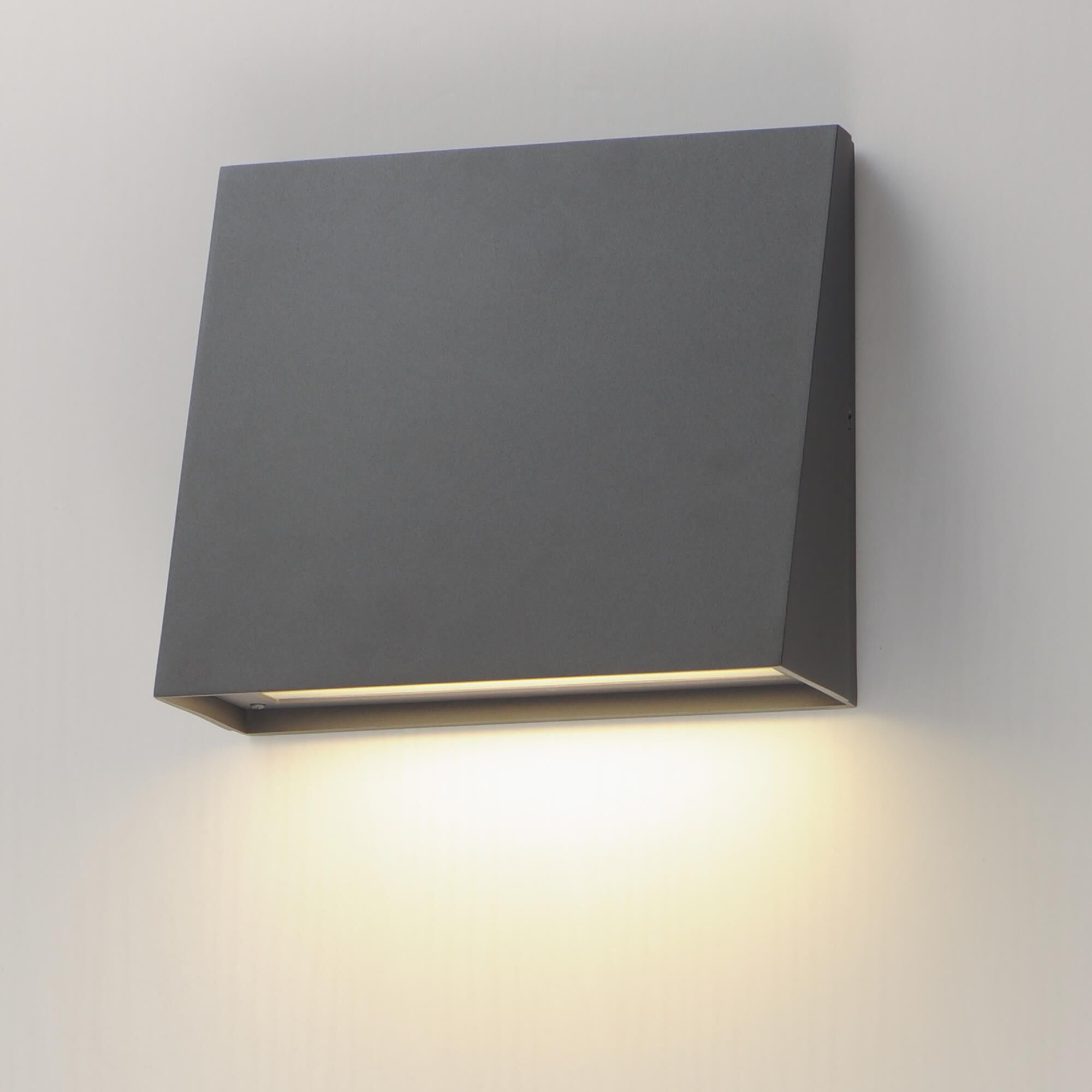 Pathfinder 8 Inch Outdoor Wall Light by Maxim Lighting