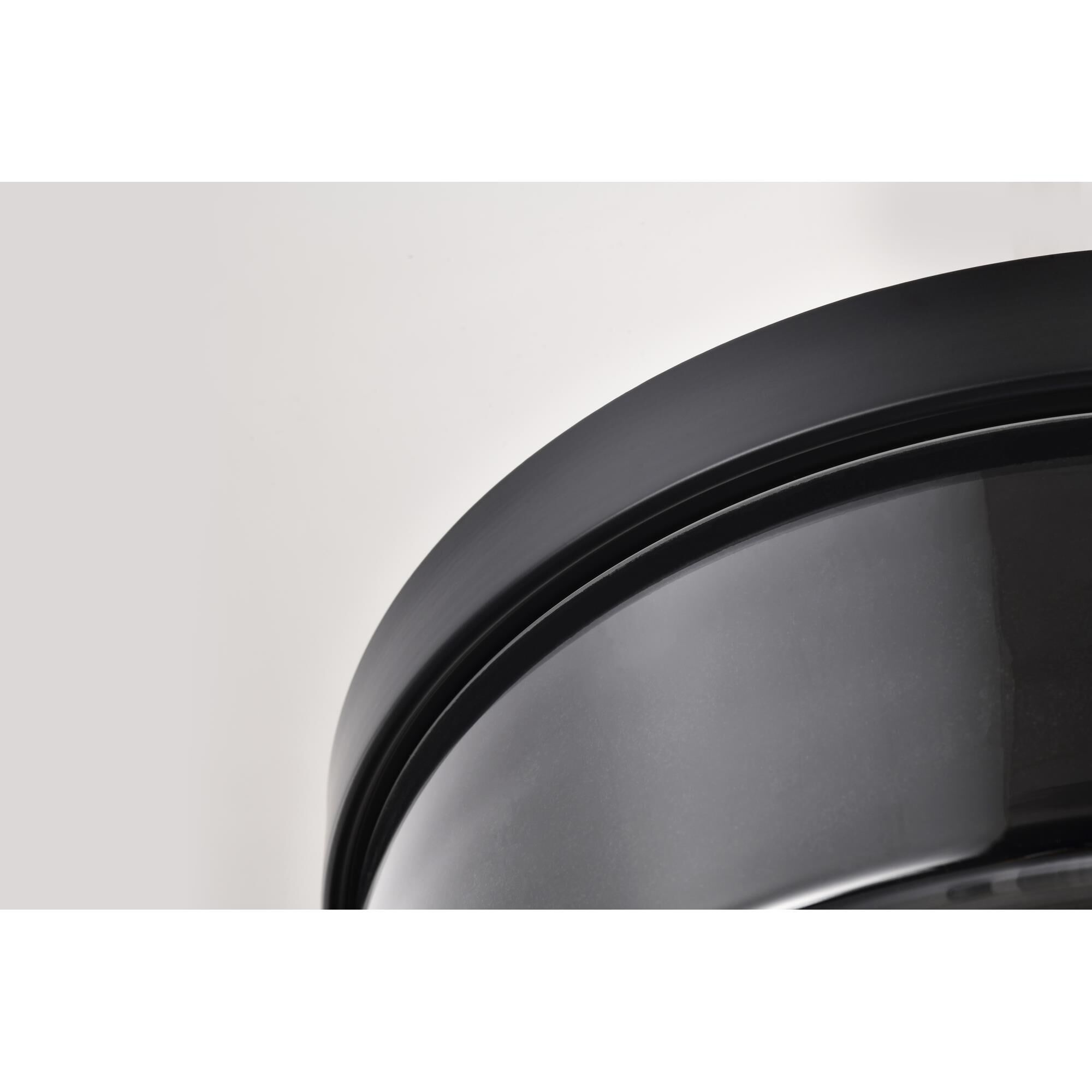 Shown in Matte Black finish and Clear glass