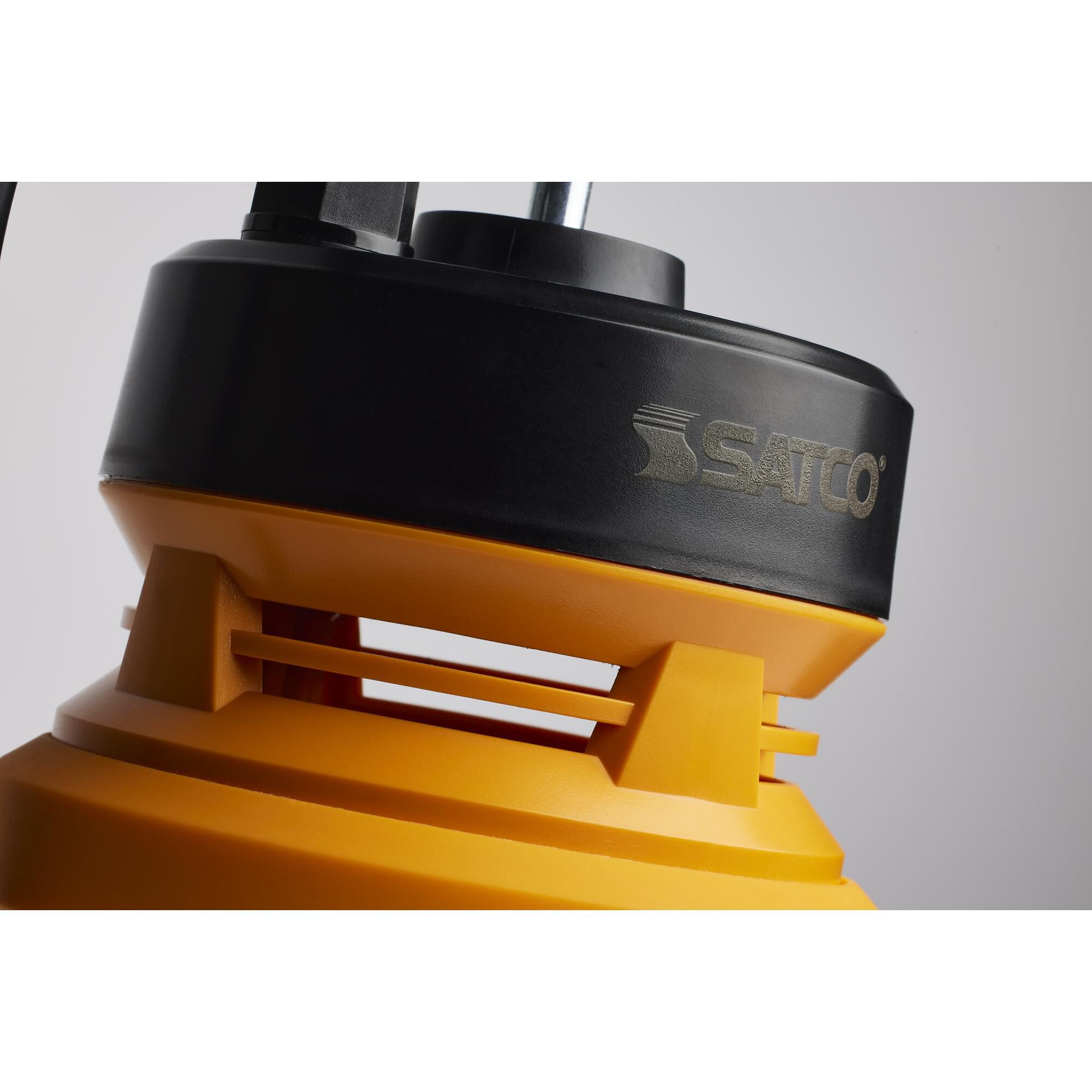 60 Watt 5000K LED Light Bulb by Satco