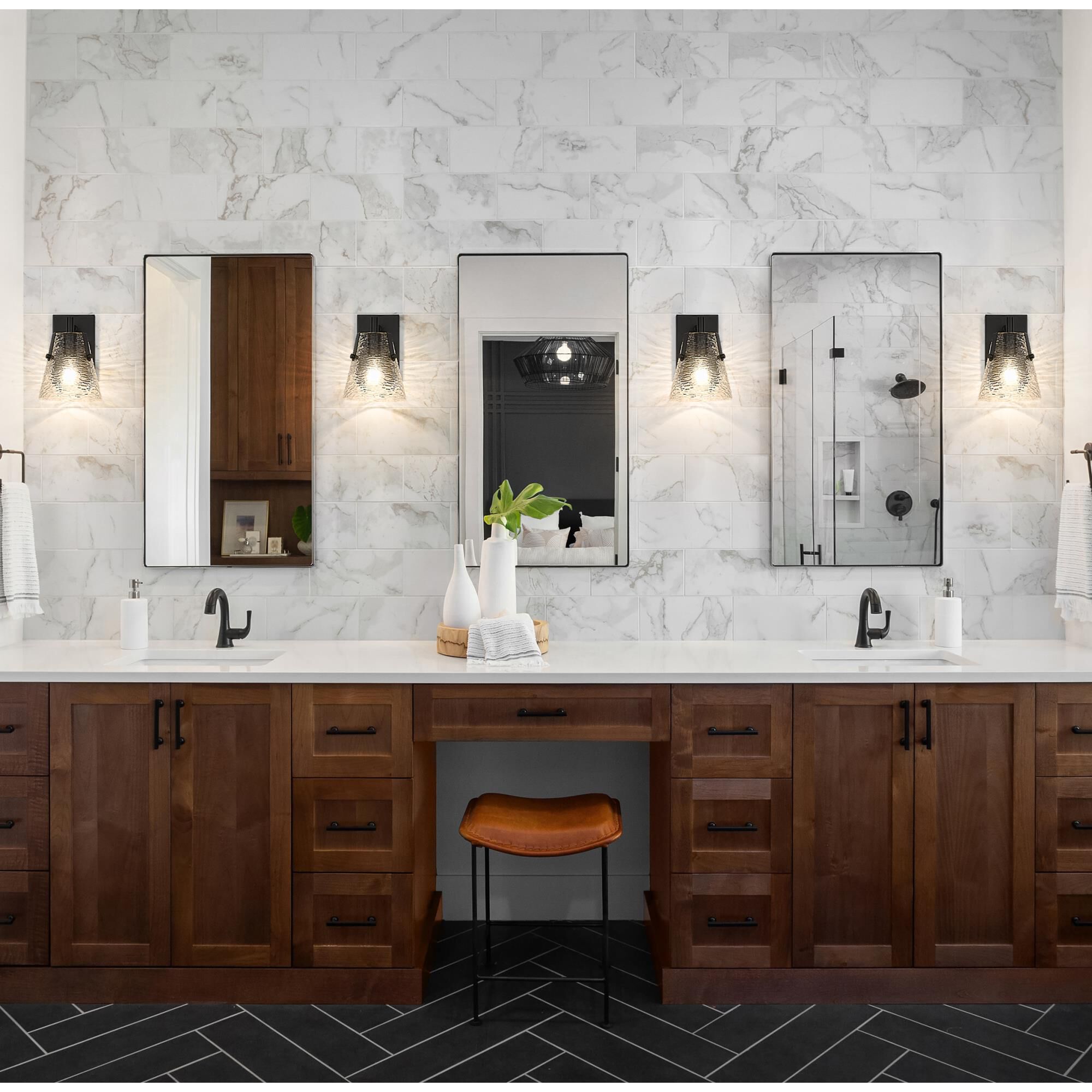 Shown in Matte Black finish and Clear Ribbed glass