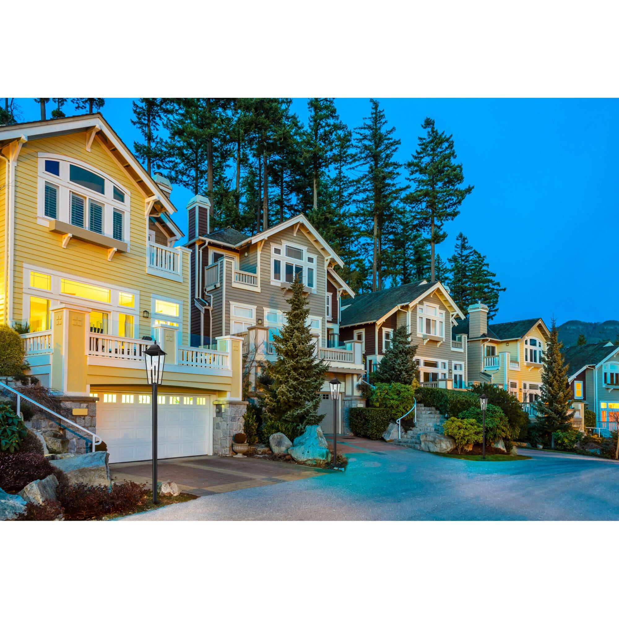 Shown in Black finish and Clear Beveled glass and Clear Beveled shade