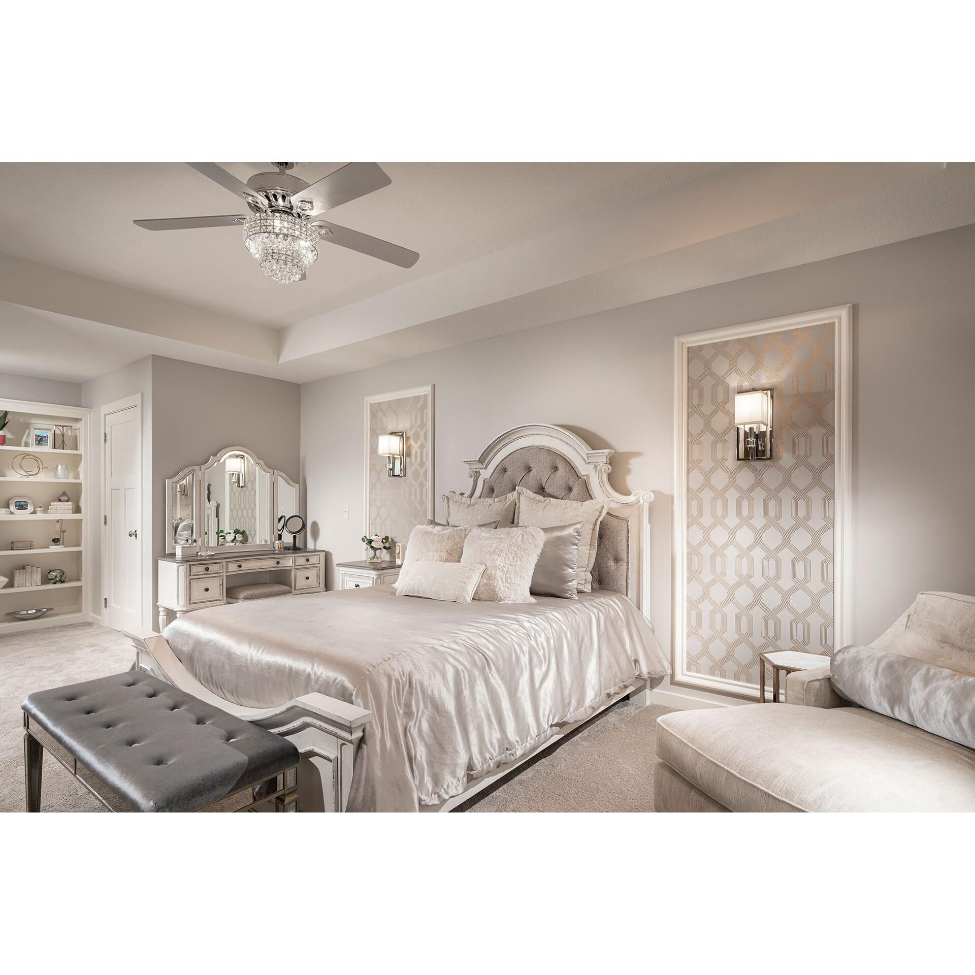 Shown in Polished Nickel finish and Cubes crystal and White Linen glass and White Linen shade