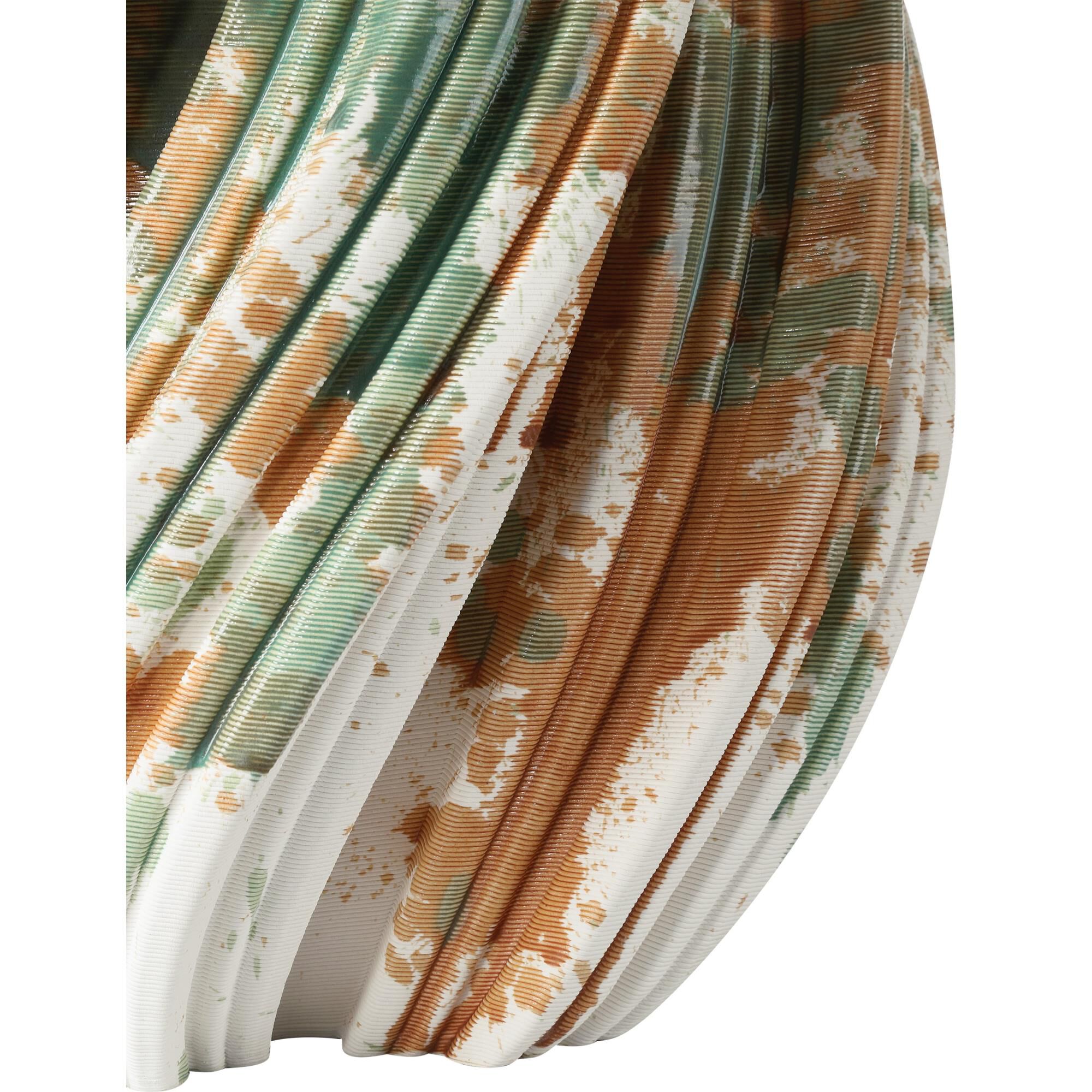 Shown in Green, Brown and Off-White finish