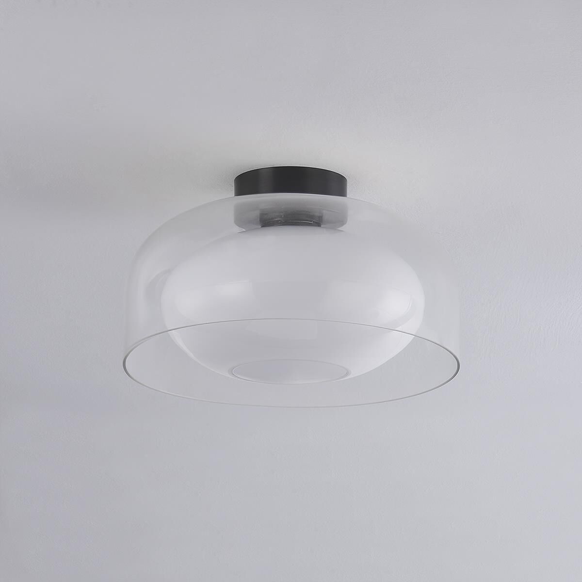 Shown in Old Bronze finish and Thick Clear glass