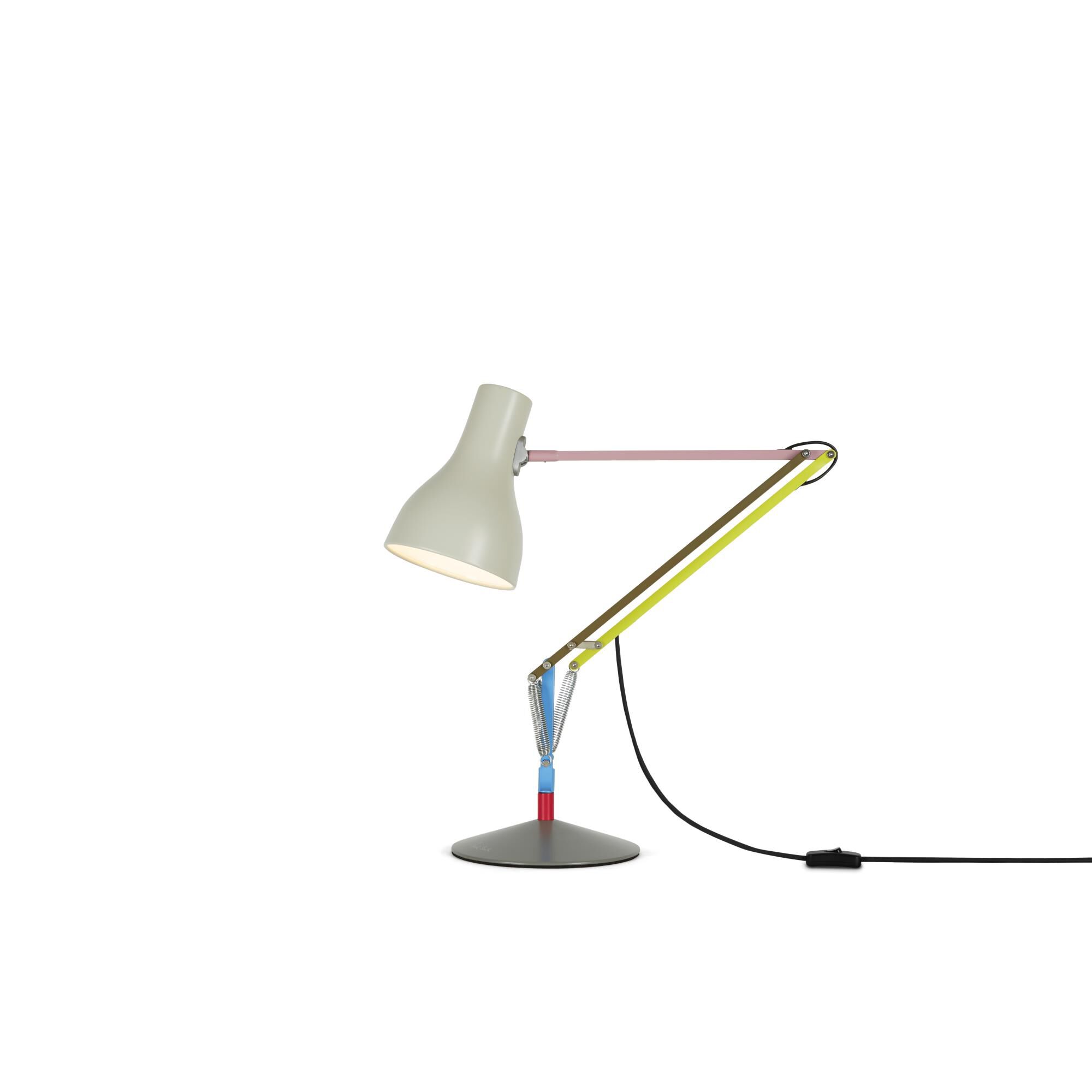 Shown in Edition 1 Multi finish and Aluminum shade