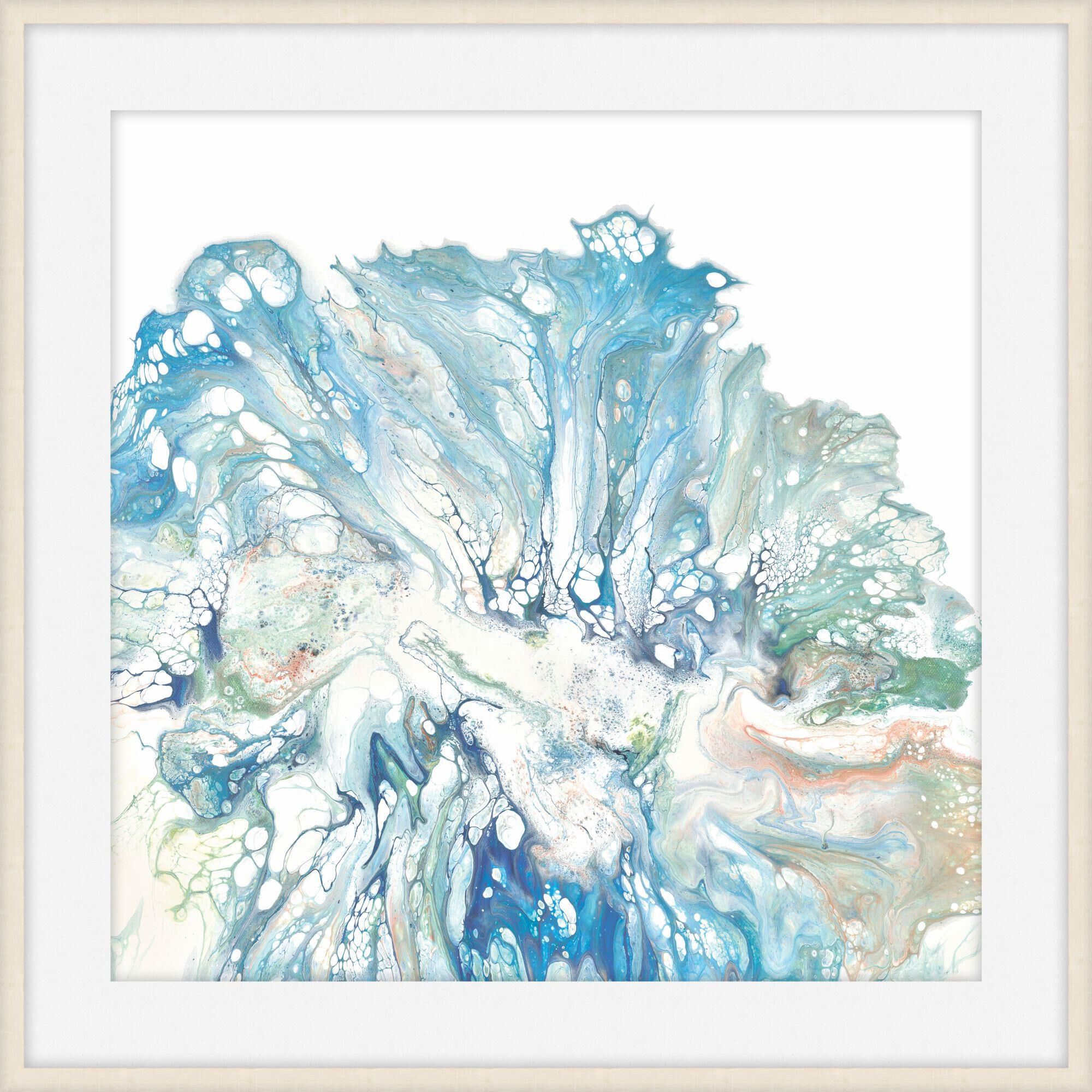 Shown in White and Woodtones finish