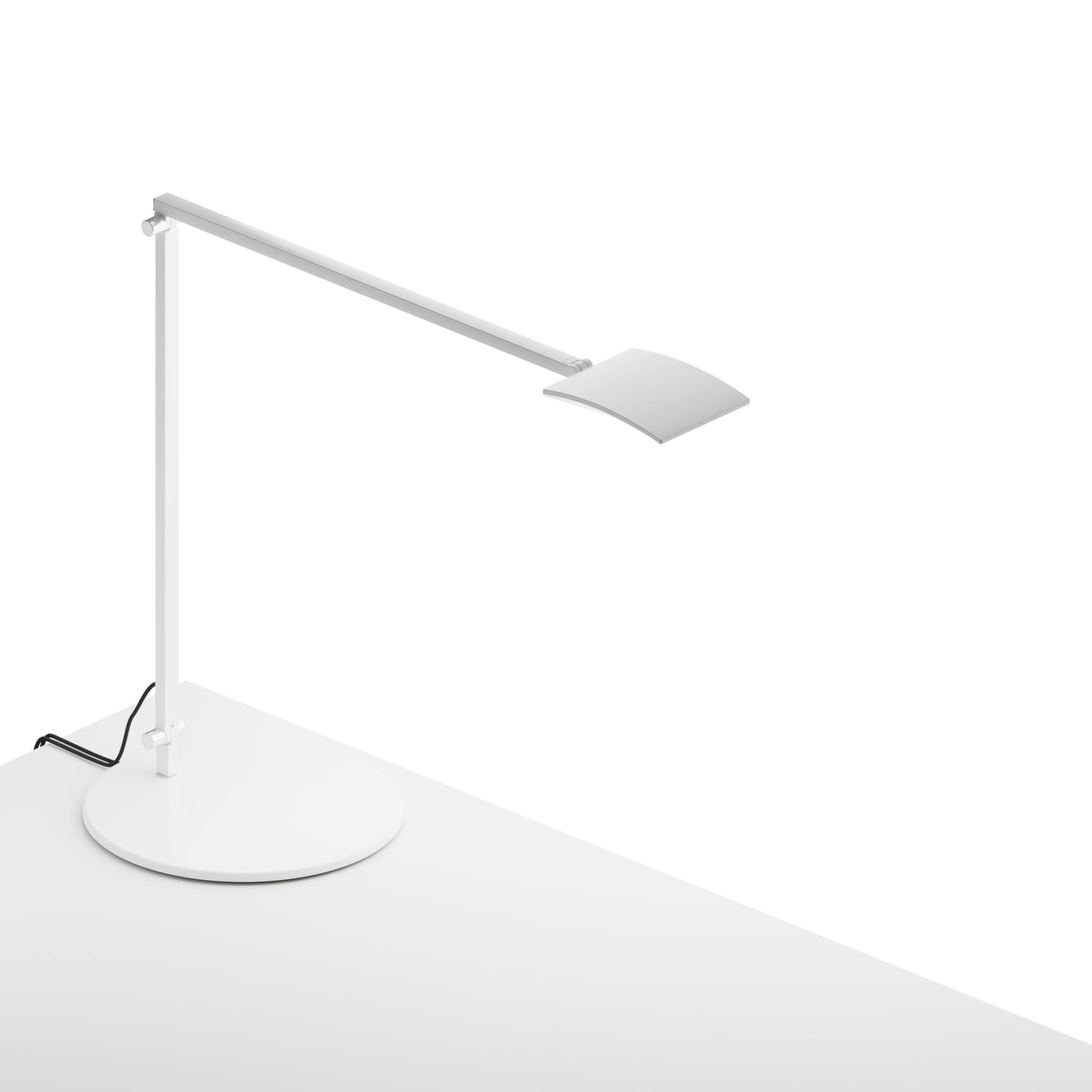 Peter Ng Mosso 21 Inch Desk Lamp by Koncept