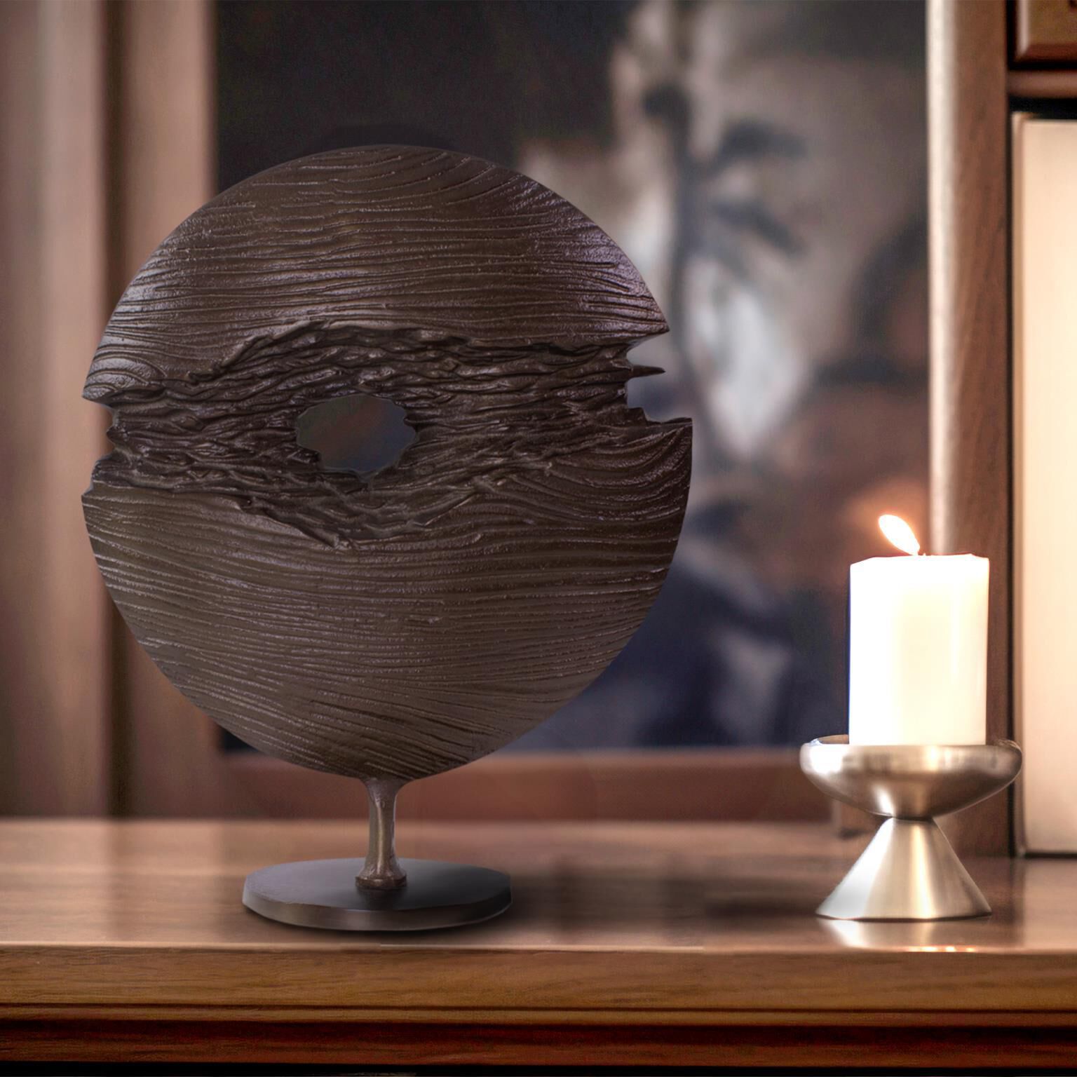 Shown in Textured finish