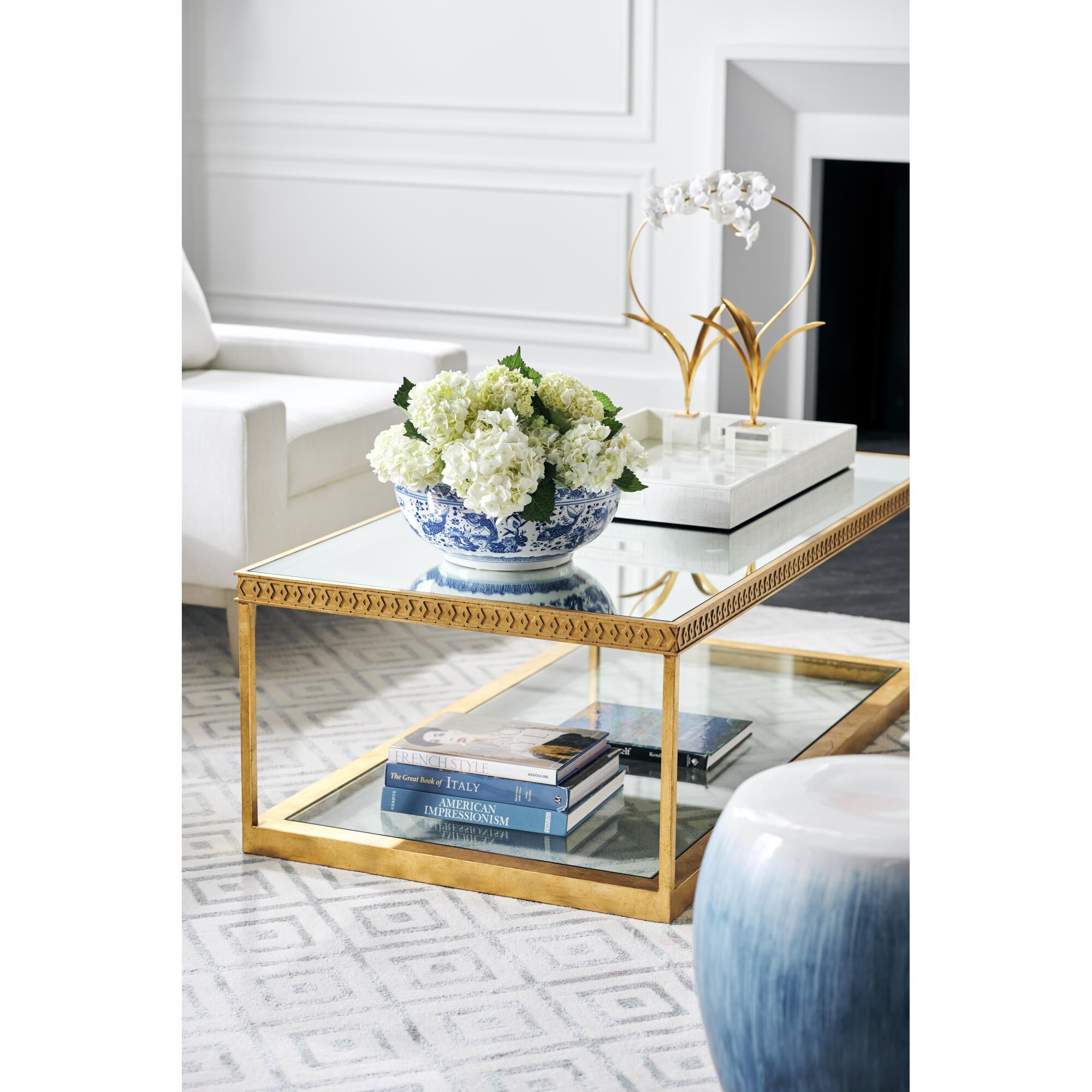 Shown in White Lacquer/Clear finish and Transparent glass