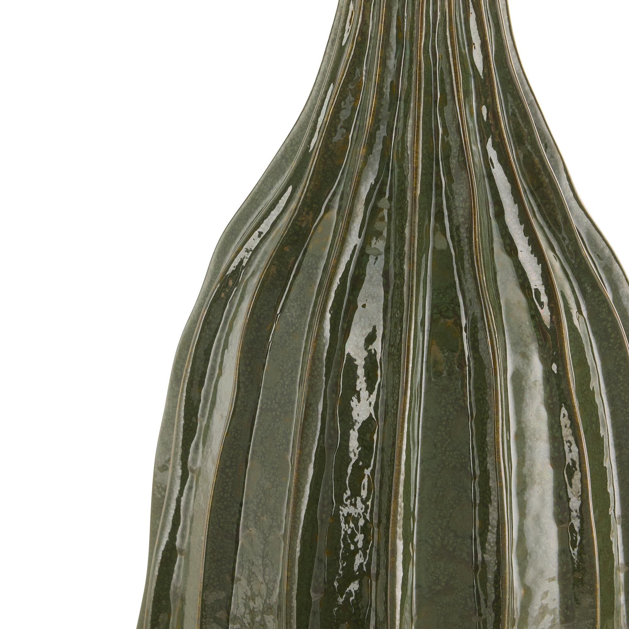 Shown in Dark Green Reactive finish and Off-White shade